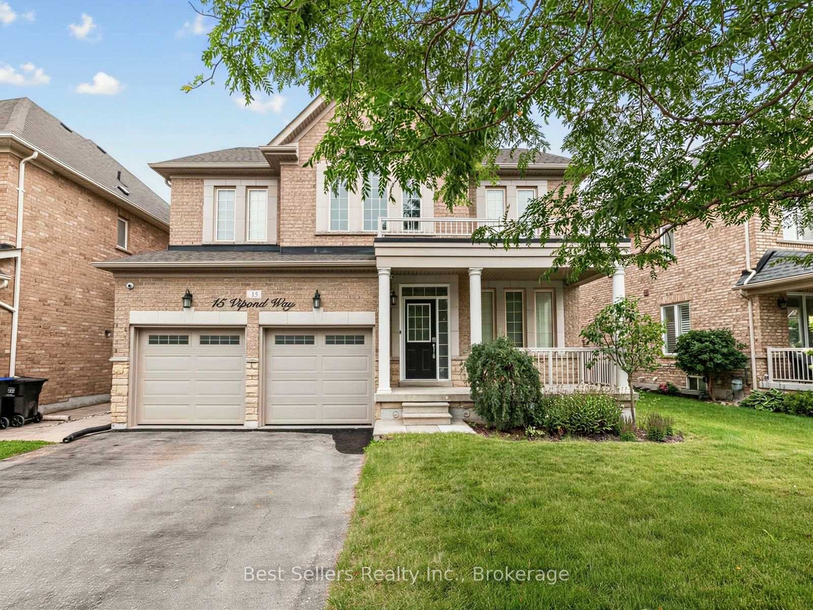 Front of 15 Vipond Way