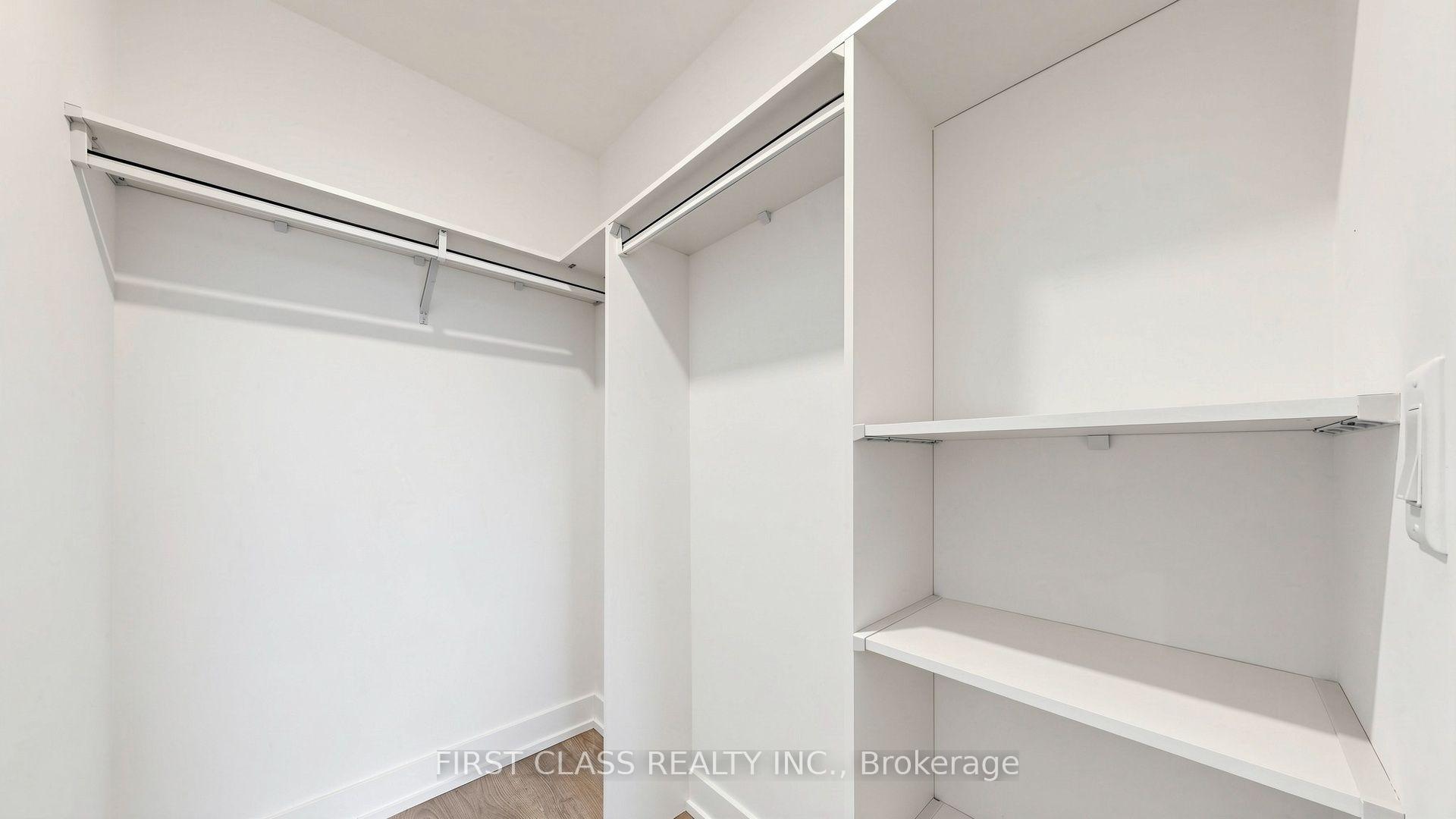 Photo 17 of Unit 710, 25 Adra Grdo Way, North York, Bayview Village — HOMEH