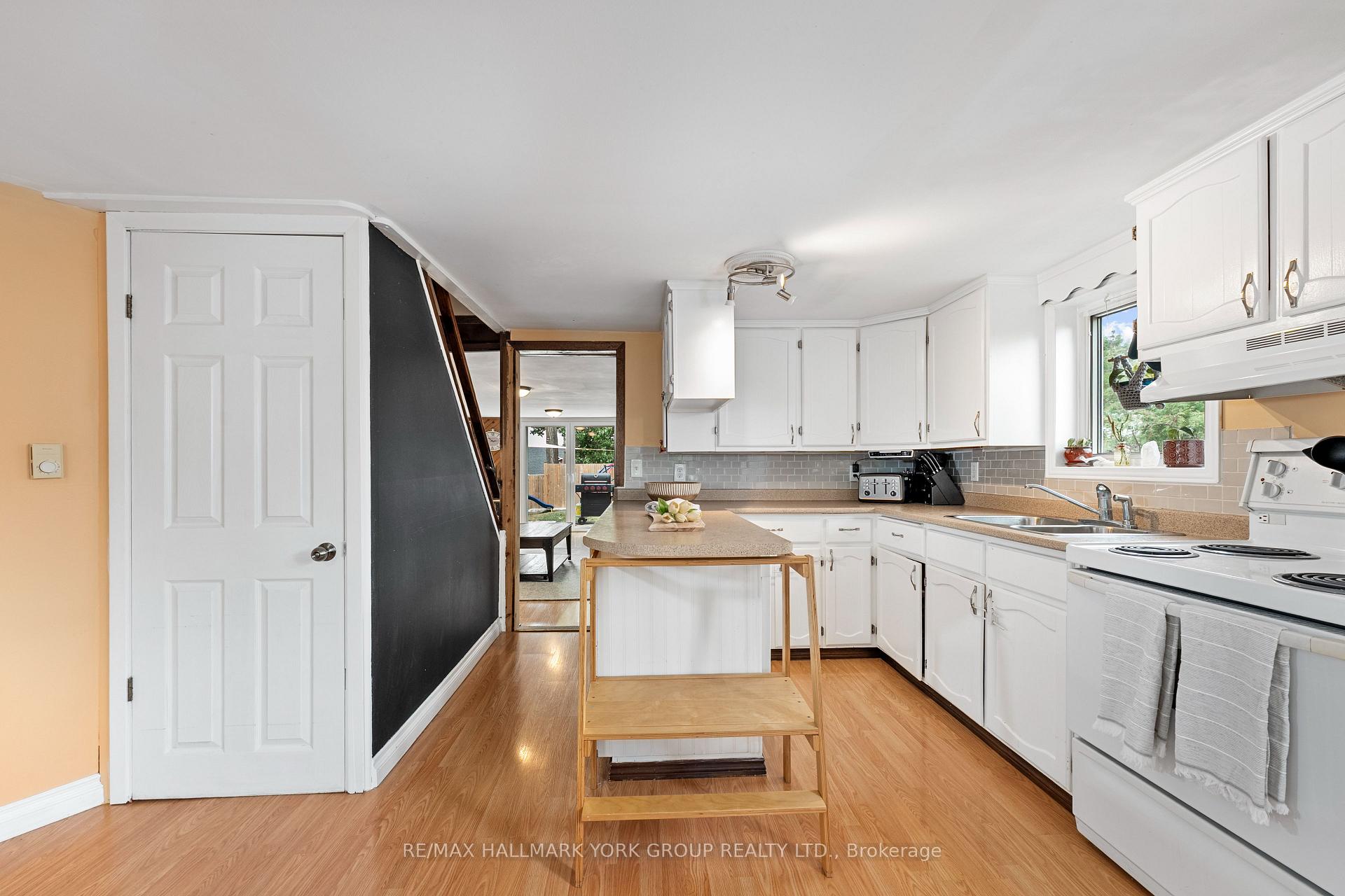 Photo 8 of 6 Mitchellview Road, Kawartha Lakes, Carden — HOMEH