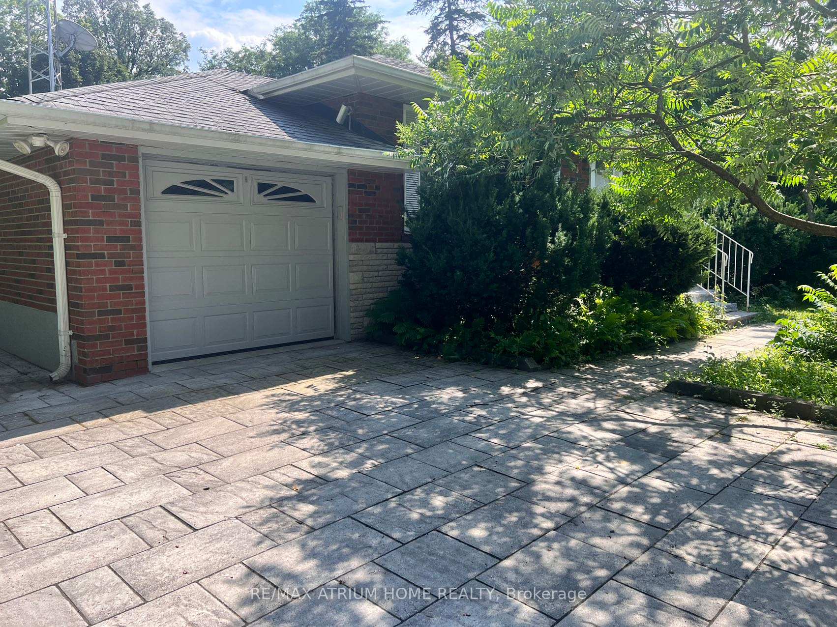 Photo 3 of 23 River Bend Road, Markham, Village Green-South Unionville — HOMEH