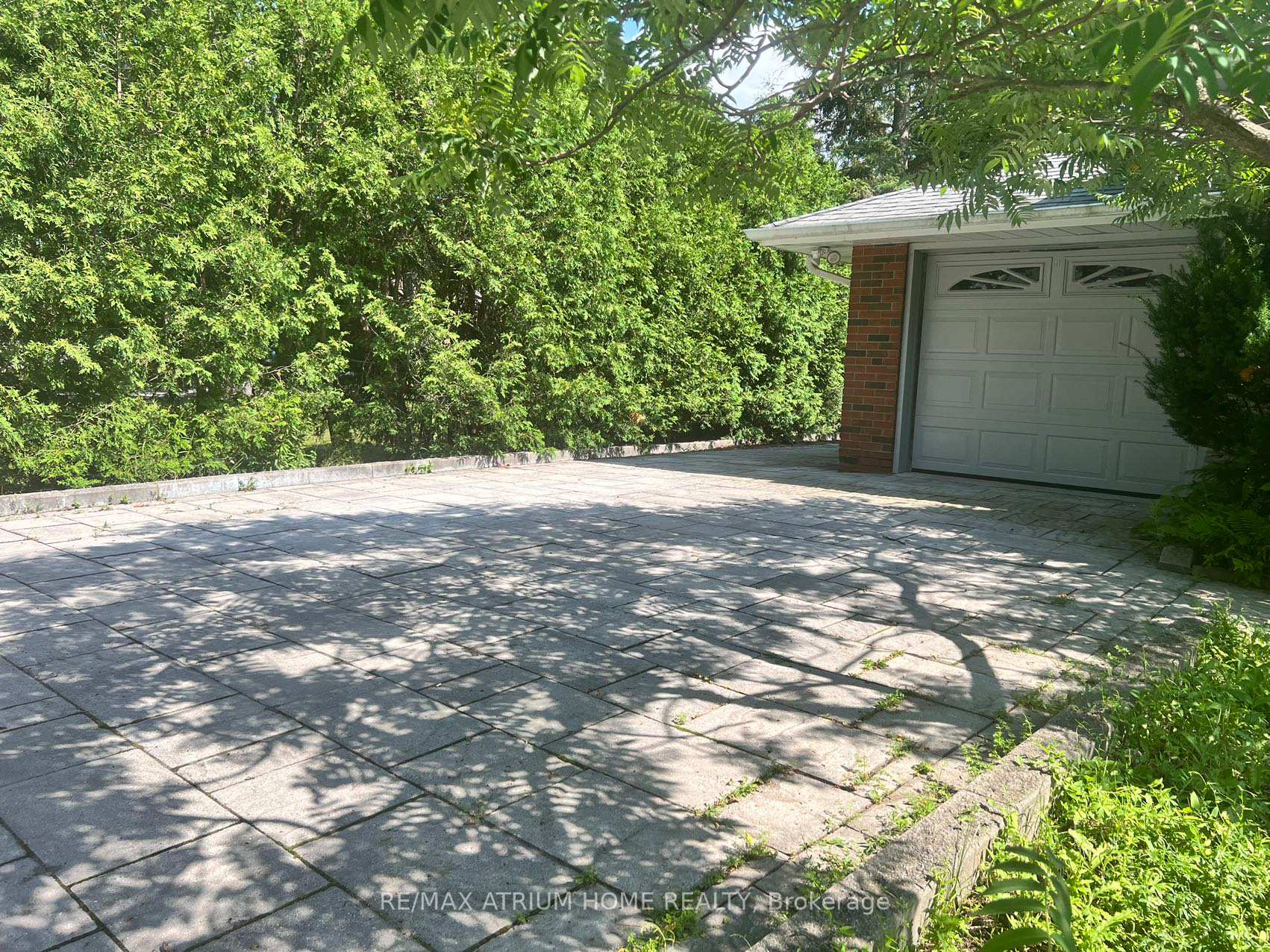 Photo 4 of 23 River Bend Road, Markham, Village Green-South Unionville — HOMEH