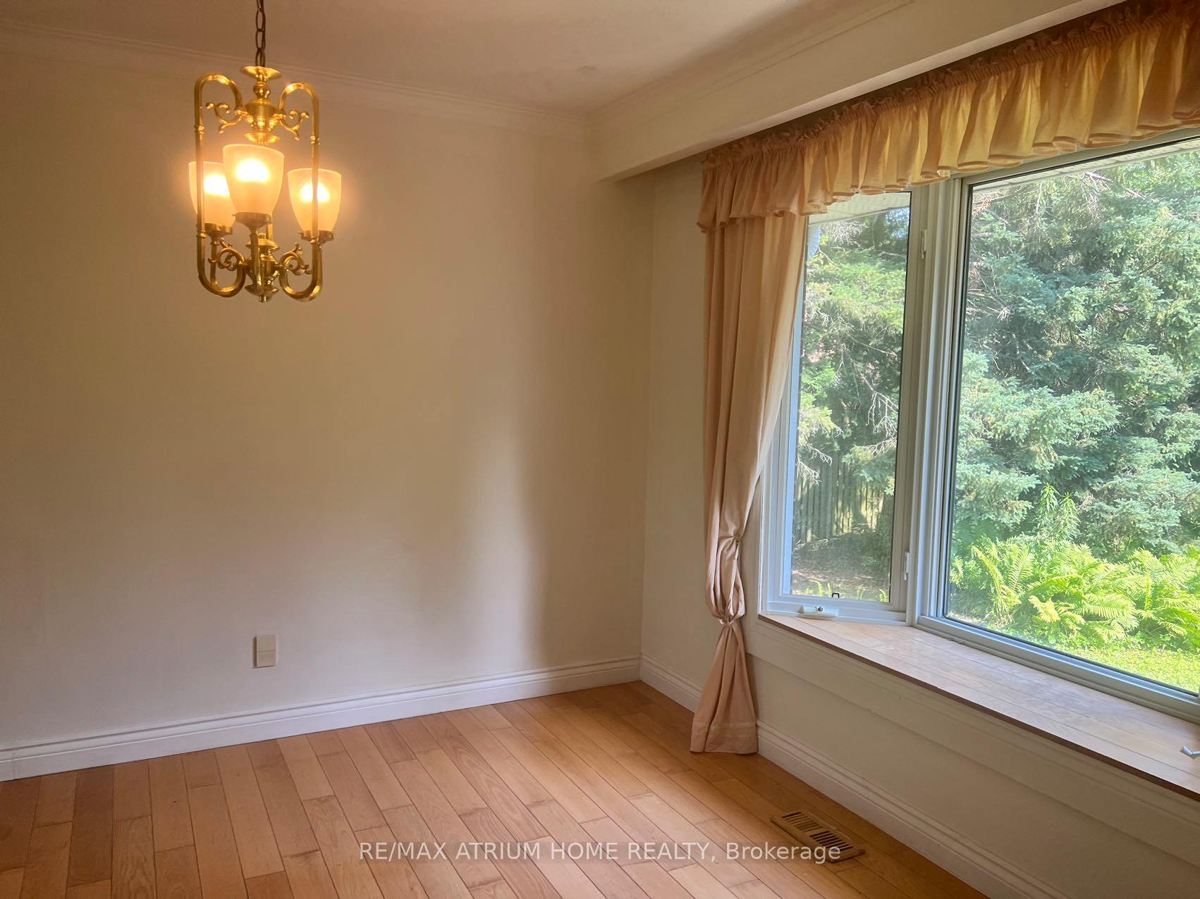 Photo 5 of 23 River Bend Road, Markham, Village Green-South Unionville — HOMEH