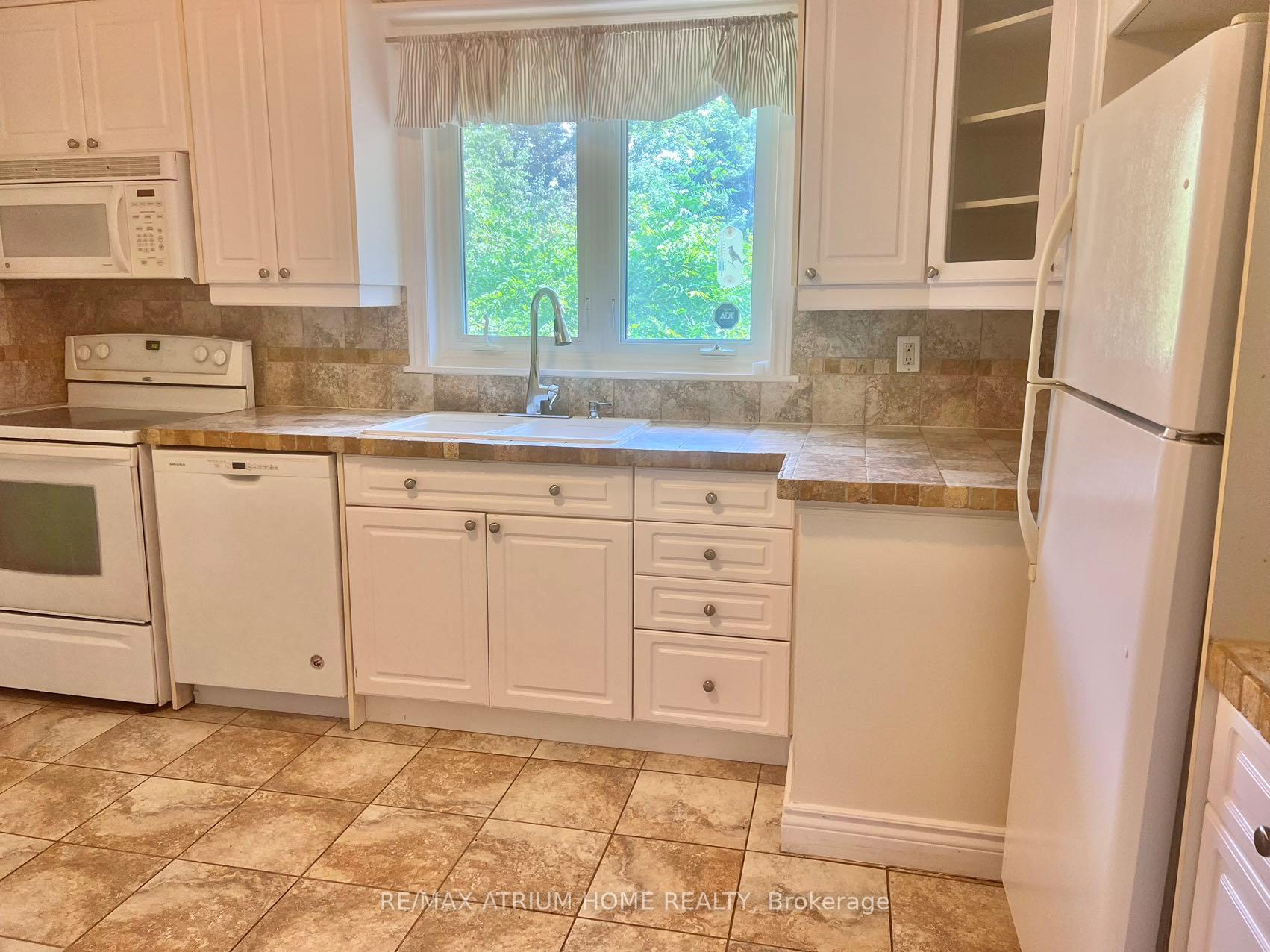 Photo 8 of 23 River Bend Road, Markham, Village Green-South Unionville — HOMEH