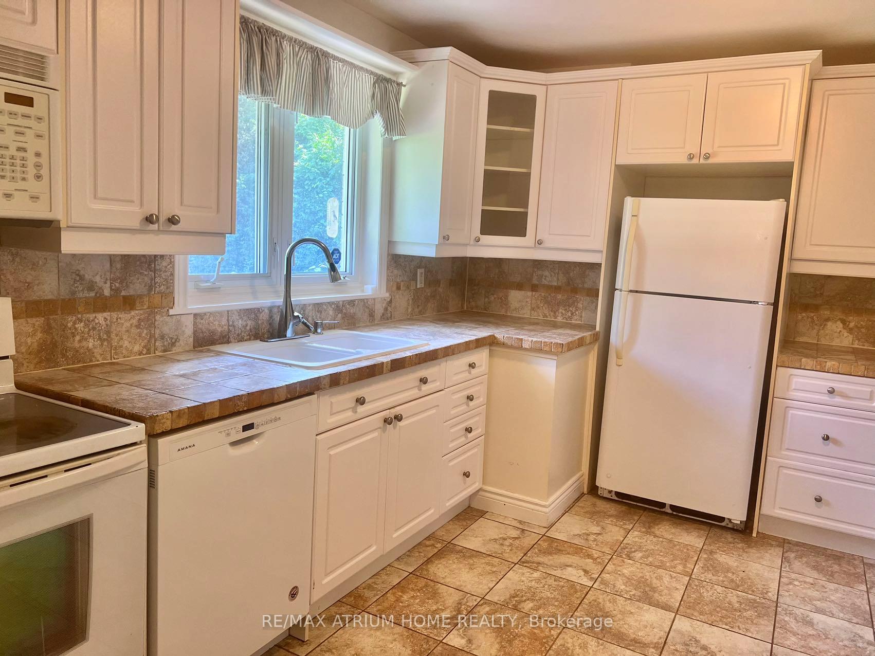 Photo 9 of 23 River Bend Road, Markham, Village Green-South Unionville — HOMEH