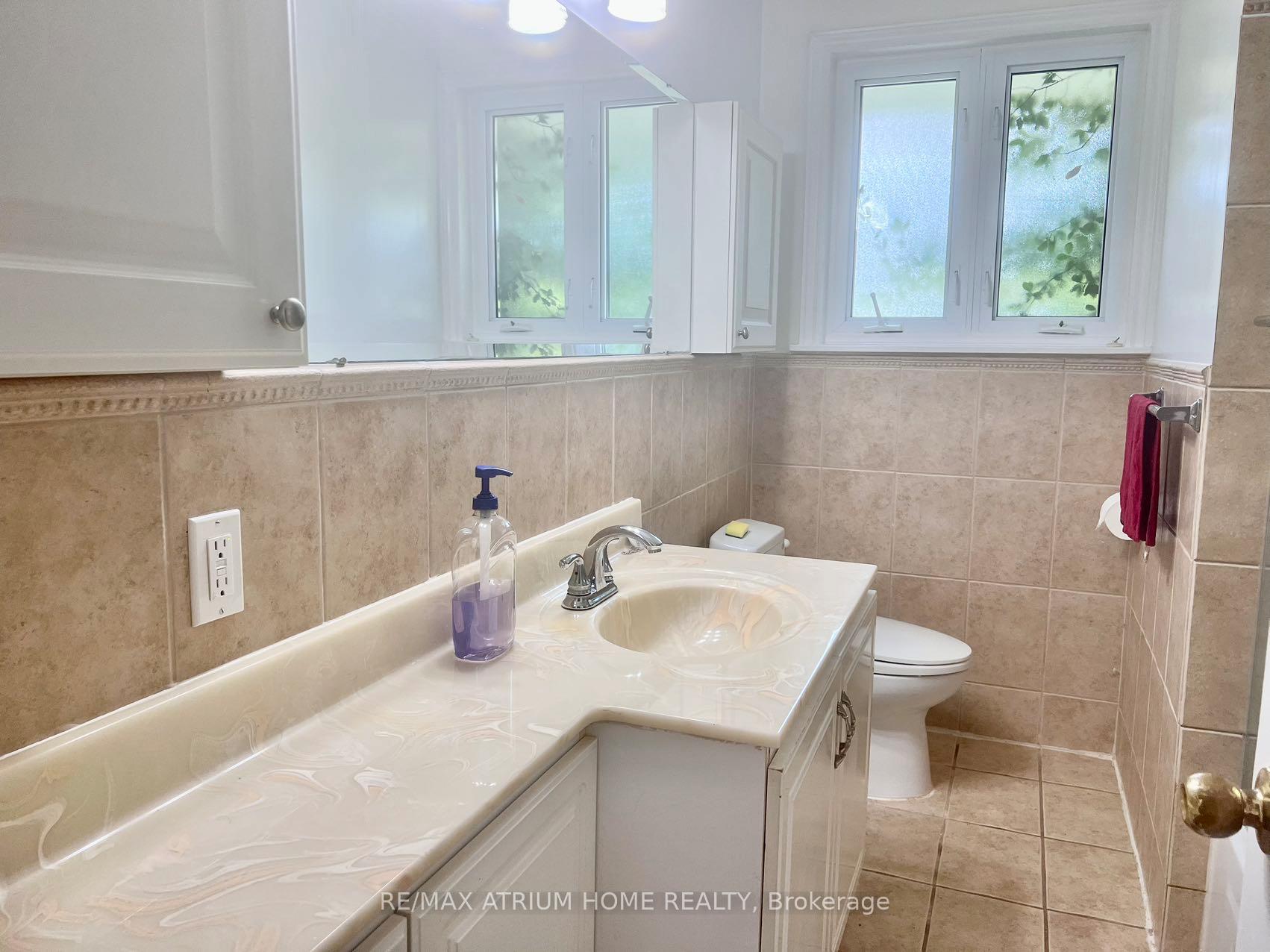 Photo 11 of 23 River Bend Road, Markham, Village Green-South Unionville — HOMEH