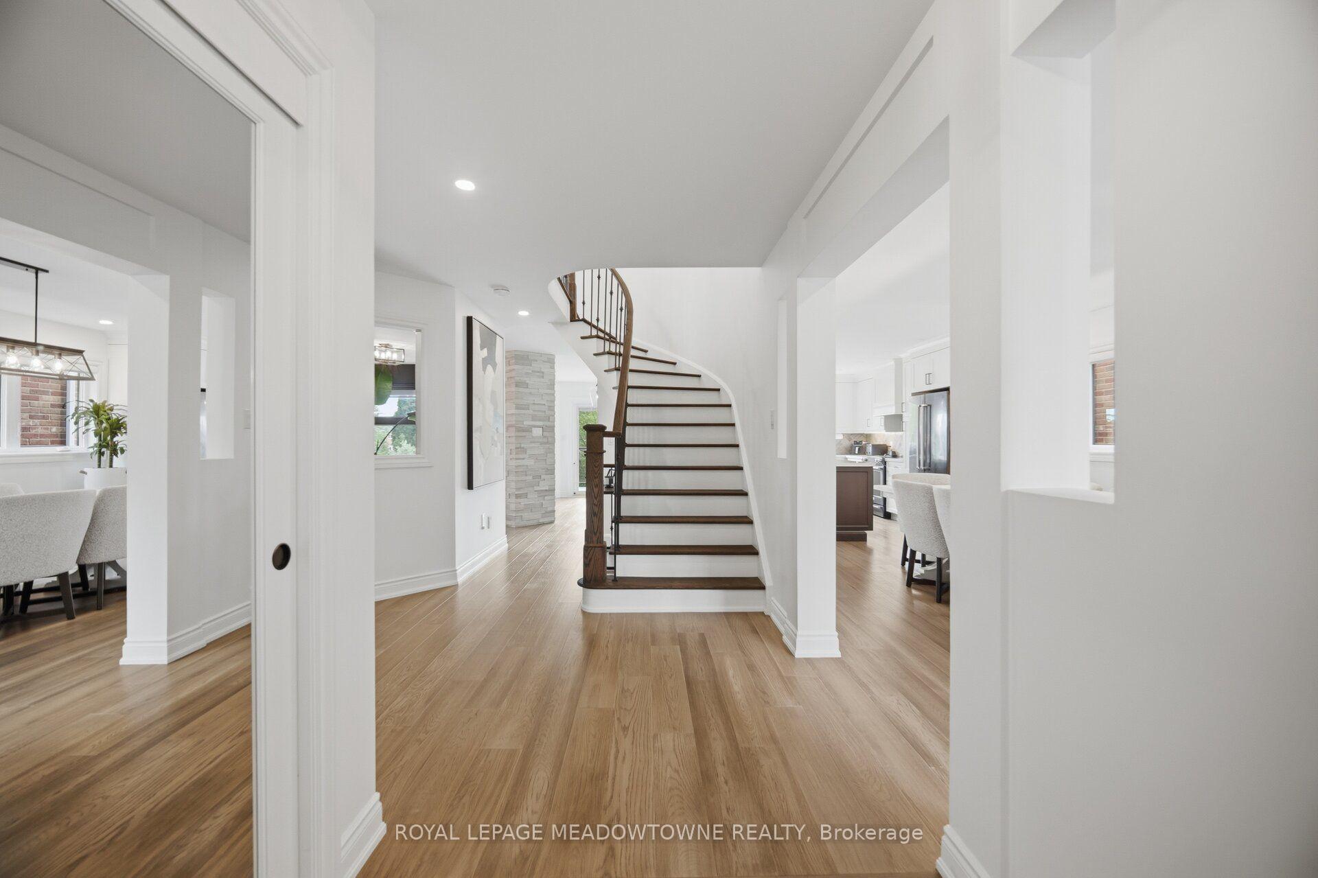 Photo 5 of 6878 Summer Heights Drive, Mississauga, Lisgar — HOMEH