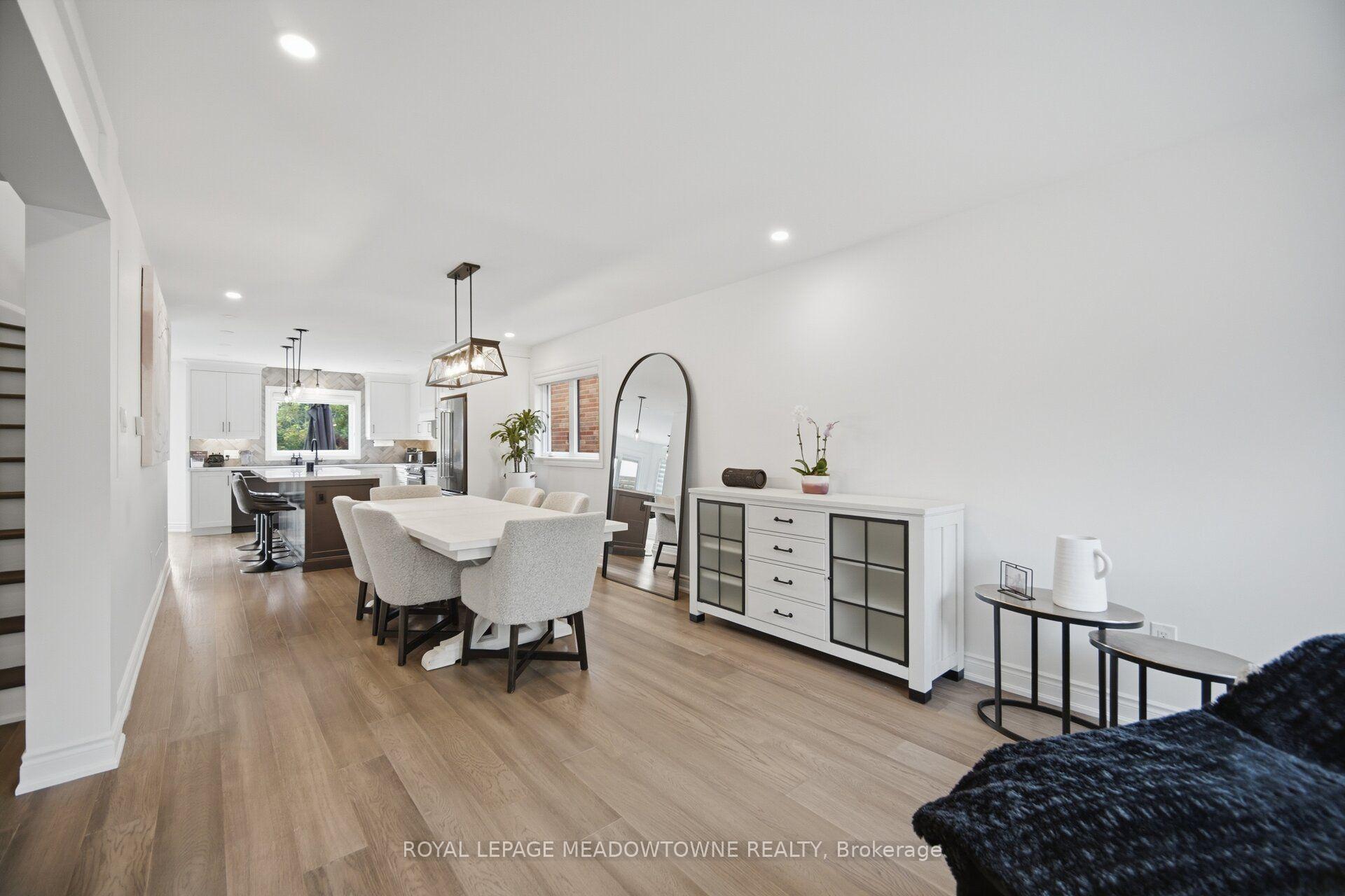 Photo 6 of 6878 Summer Heights Drive, Mississauga, Lisgar — HOMEH