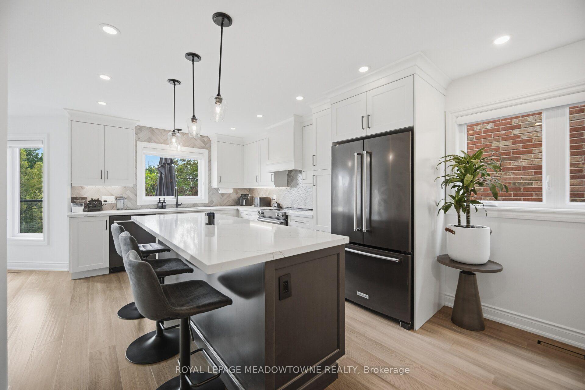 Photo 8 of 6878 Summer Heights Drive, Mississauga, Lisgar — HOMEH