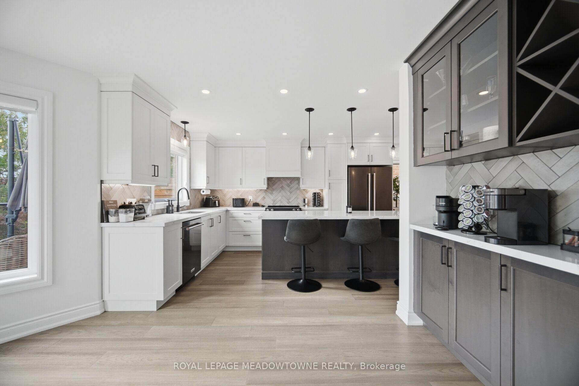 Photo 10 of 6878 Summer Heights Drive, Mississauga, Lisgar — HOMEH