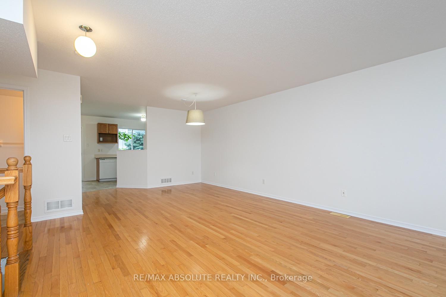 Photo 3 of Unit 38, 246 Gershwin Private, Ottawa, Westcliffe Estates — HOMEH