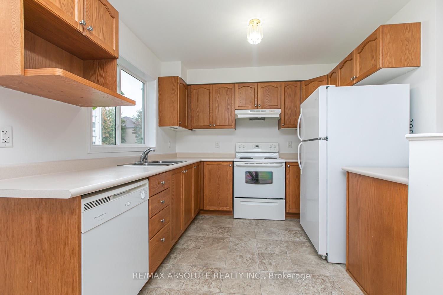 Photo 7 of Unit 38, 246 Gershwin Private, Ottawa, Westcliffe Estates — HOMEH