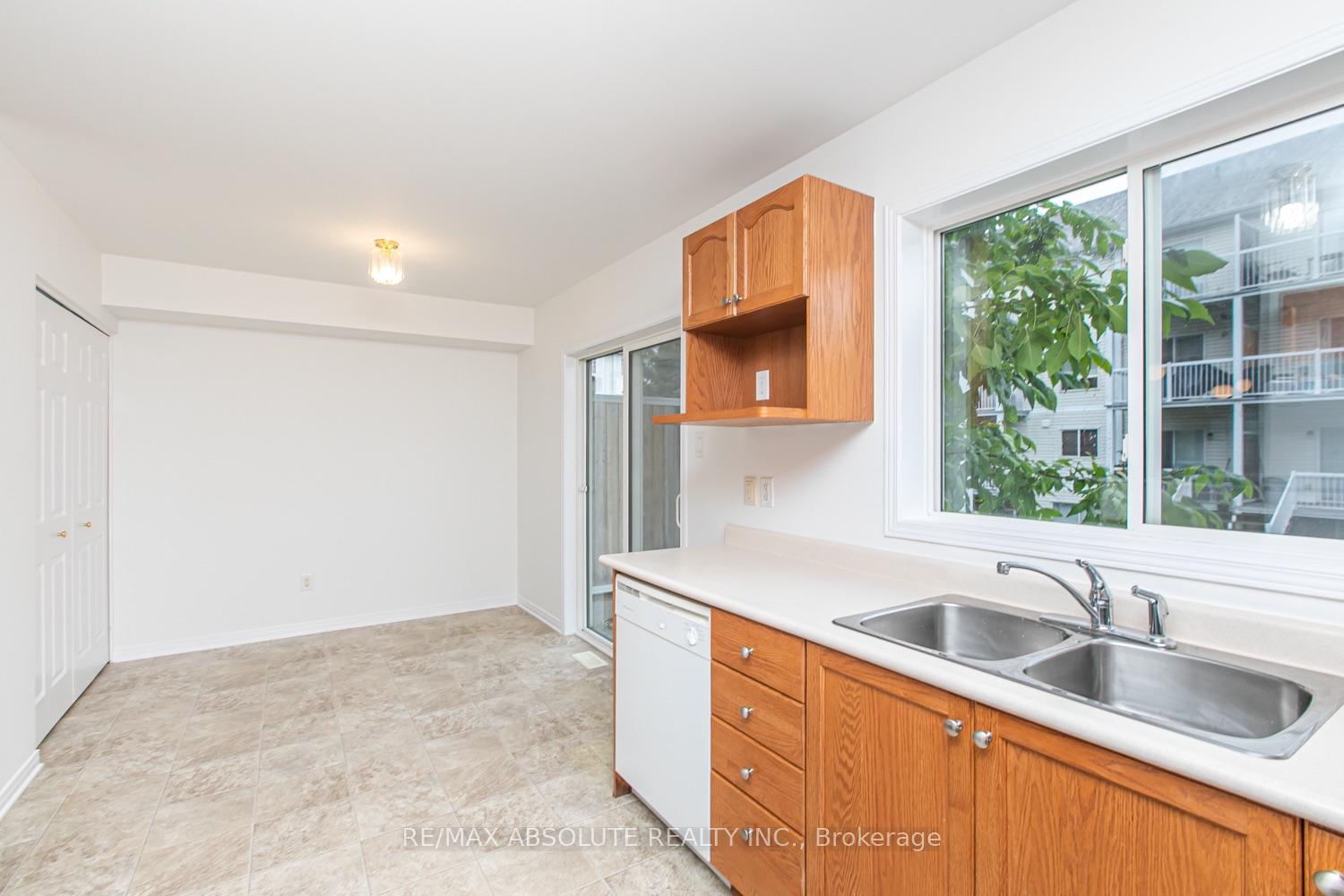 Photo 12 of Unit 38, 246 Gershwin Private, Ottawa, Westcliffe Estates — HOMEH