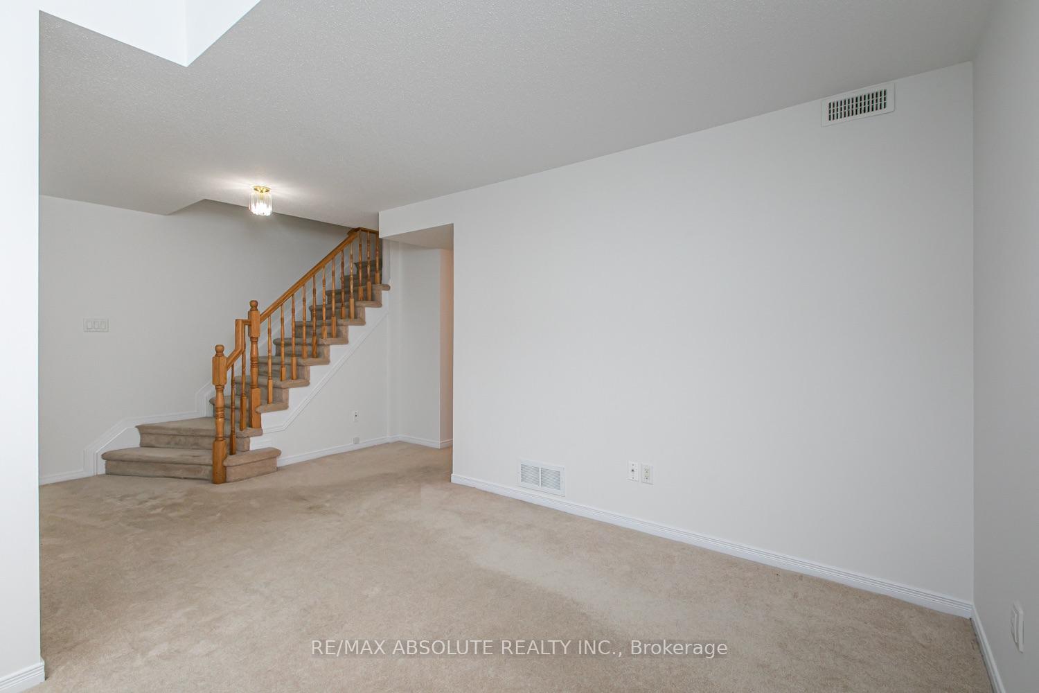 Photo 18 of Unit 38, 246 Gershwin Private, Ottawa, Westcliffe Estates — HOMEH
