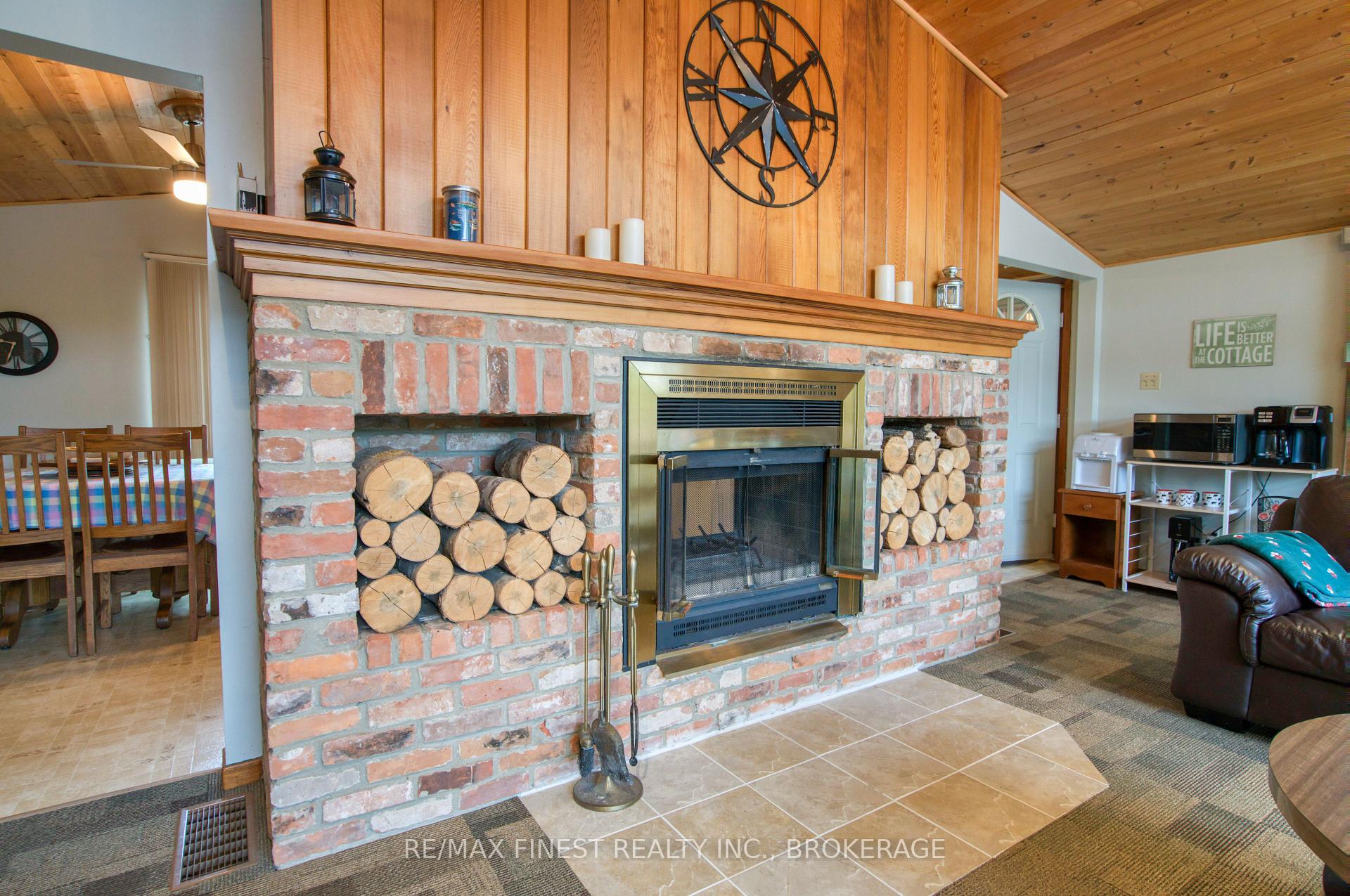 Photo 8 of 1046 Turner Way, Frontenac, Frontenac Centre — HOMEH