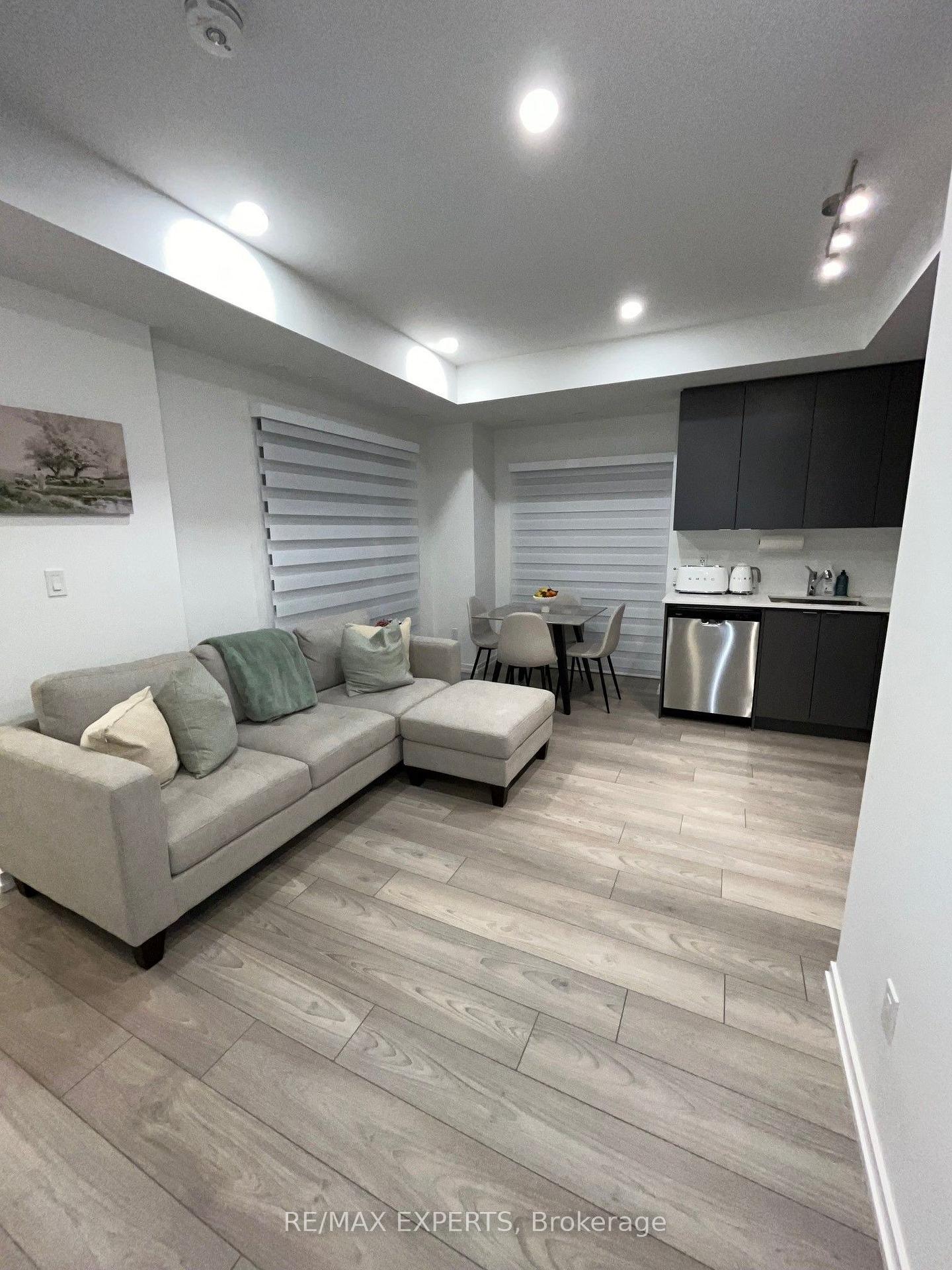 Photo 12 of Unit 27, 14 Lytham Green Circle, Newmarket, Glenway Estates — HOMEH