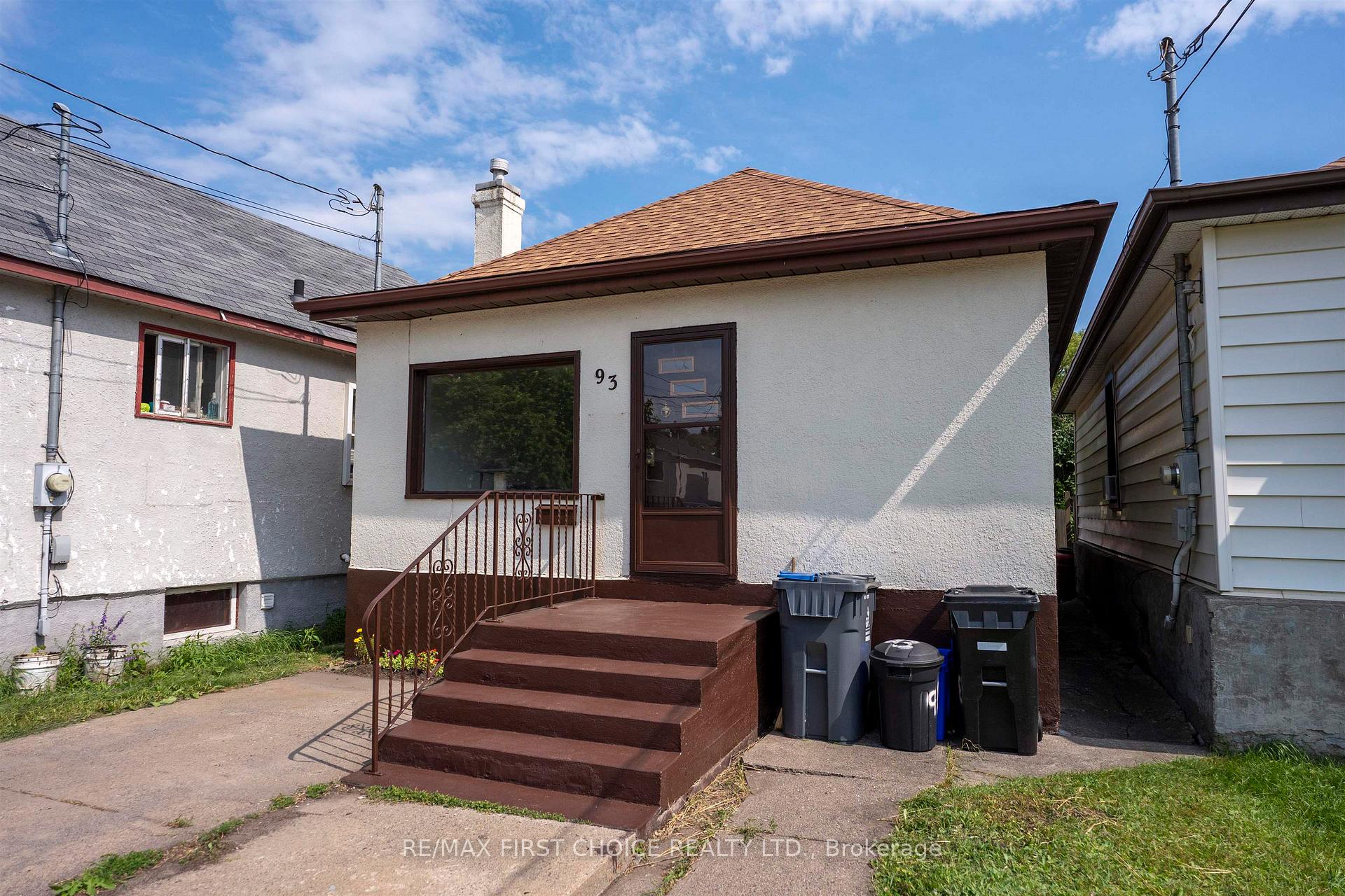 Front of 93 Ontario Street