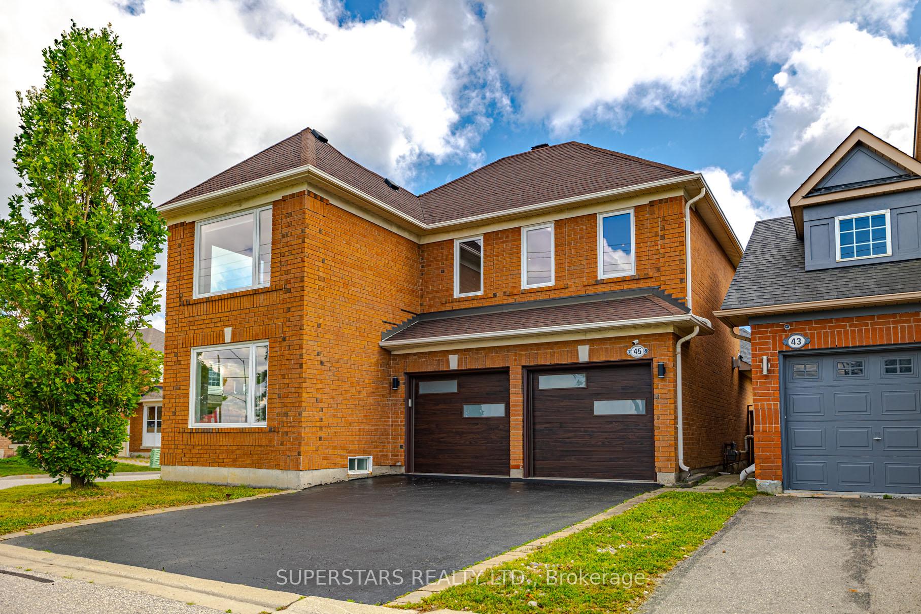 Photo 2 of 45 Tower Bridge Crescent, Markham, Berczy — HOMEH