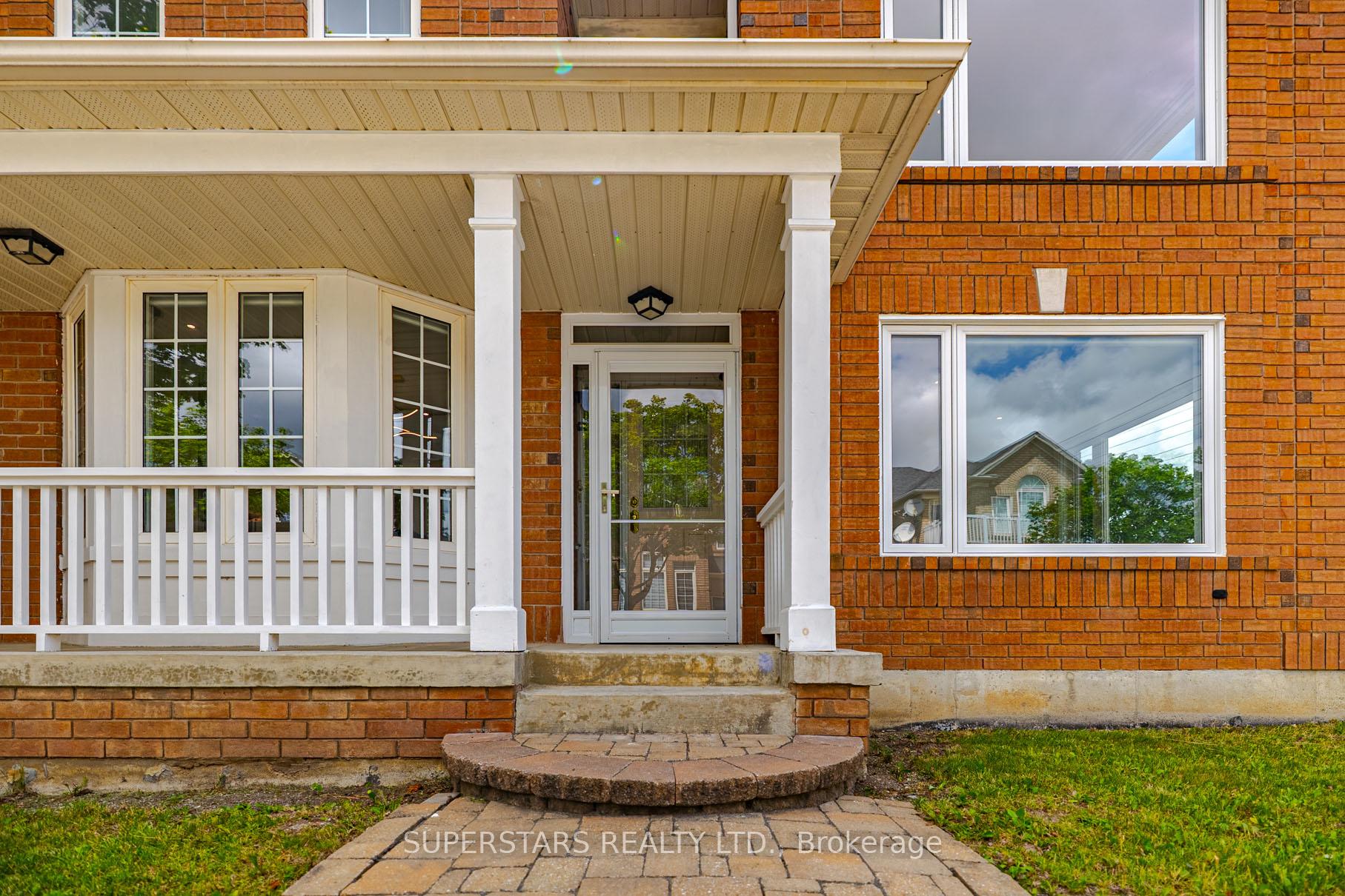 Photo 5 of 45 Tower Bridge Crescent, Markham, Berczy — HOMEH