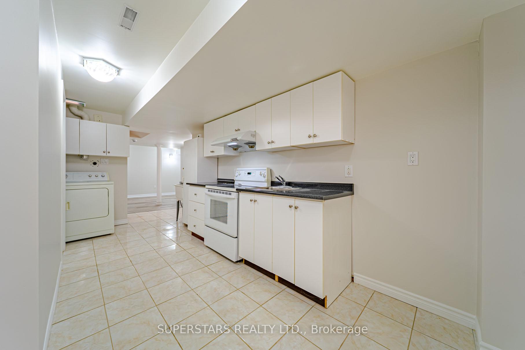 Photo 38 of 45 Tower Bridge Crescent, Markham, Berczy — HOMEH