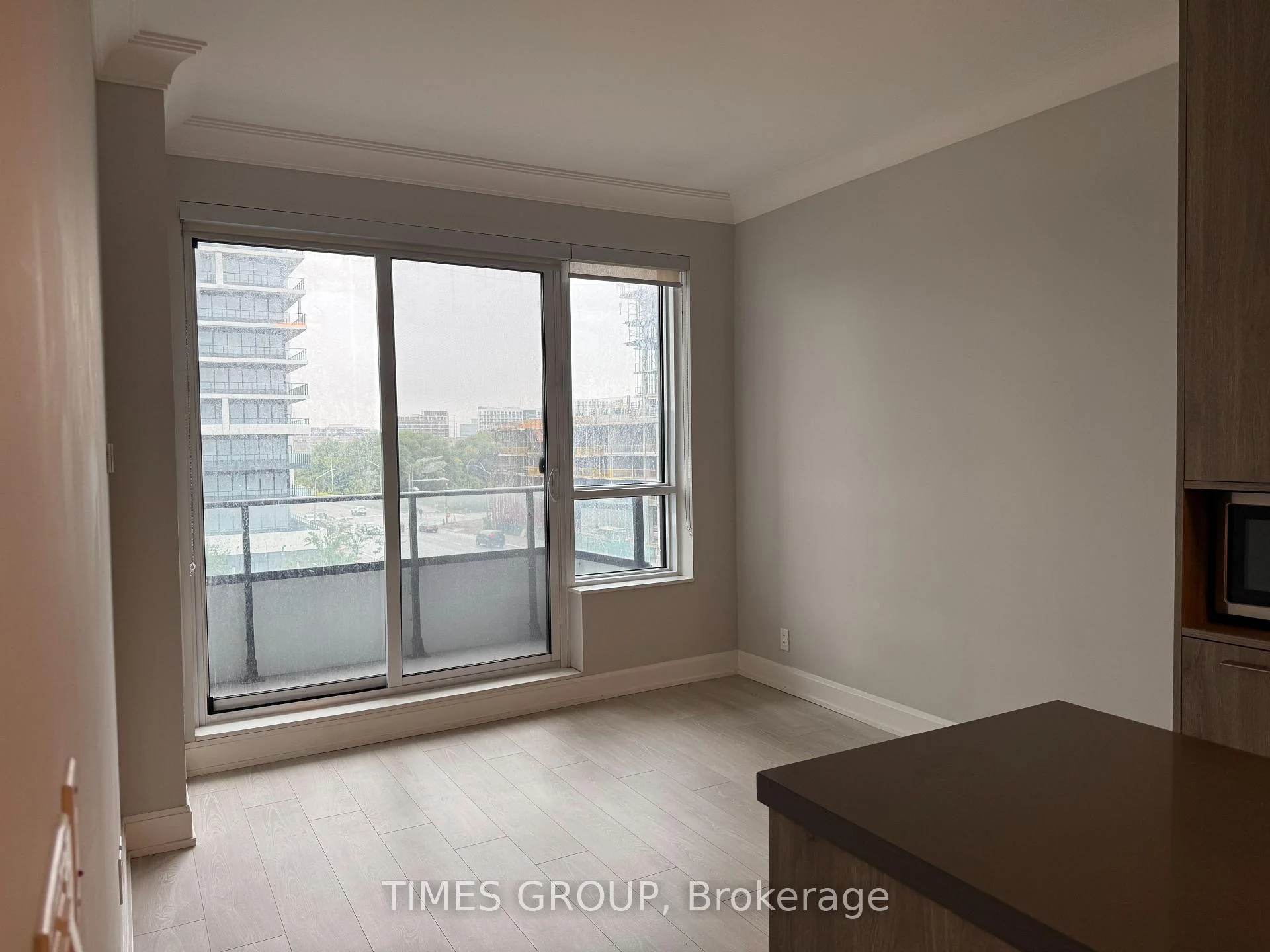 Photo 4 of Unit 503, 38 Water Walk Drive, Markham, Unionville — HOMEH