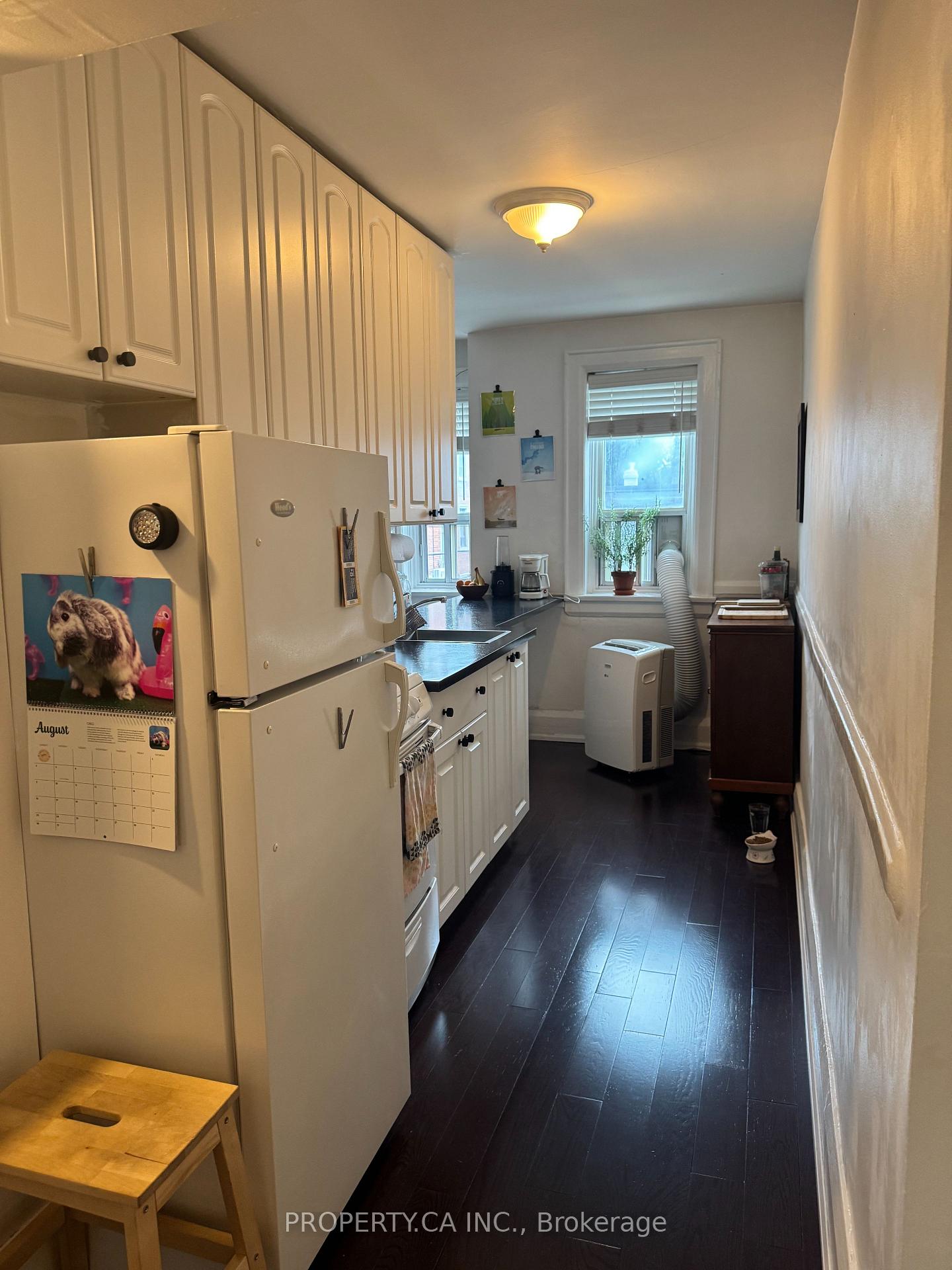 Photo 5 of Unit 18, 849 Broadview Avenue E, Toronto, Danforth — HOMEH