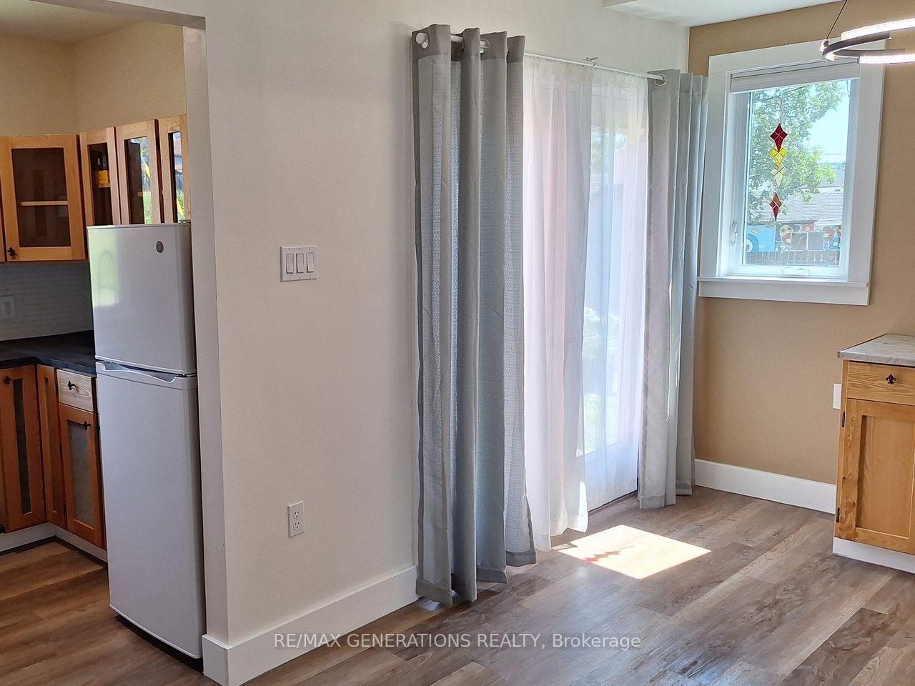 Photo 4 of 15 Ross Avenue, Marathon, TB-74 — HOMEH