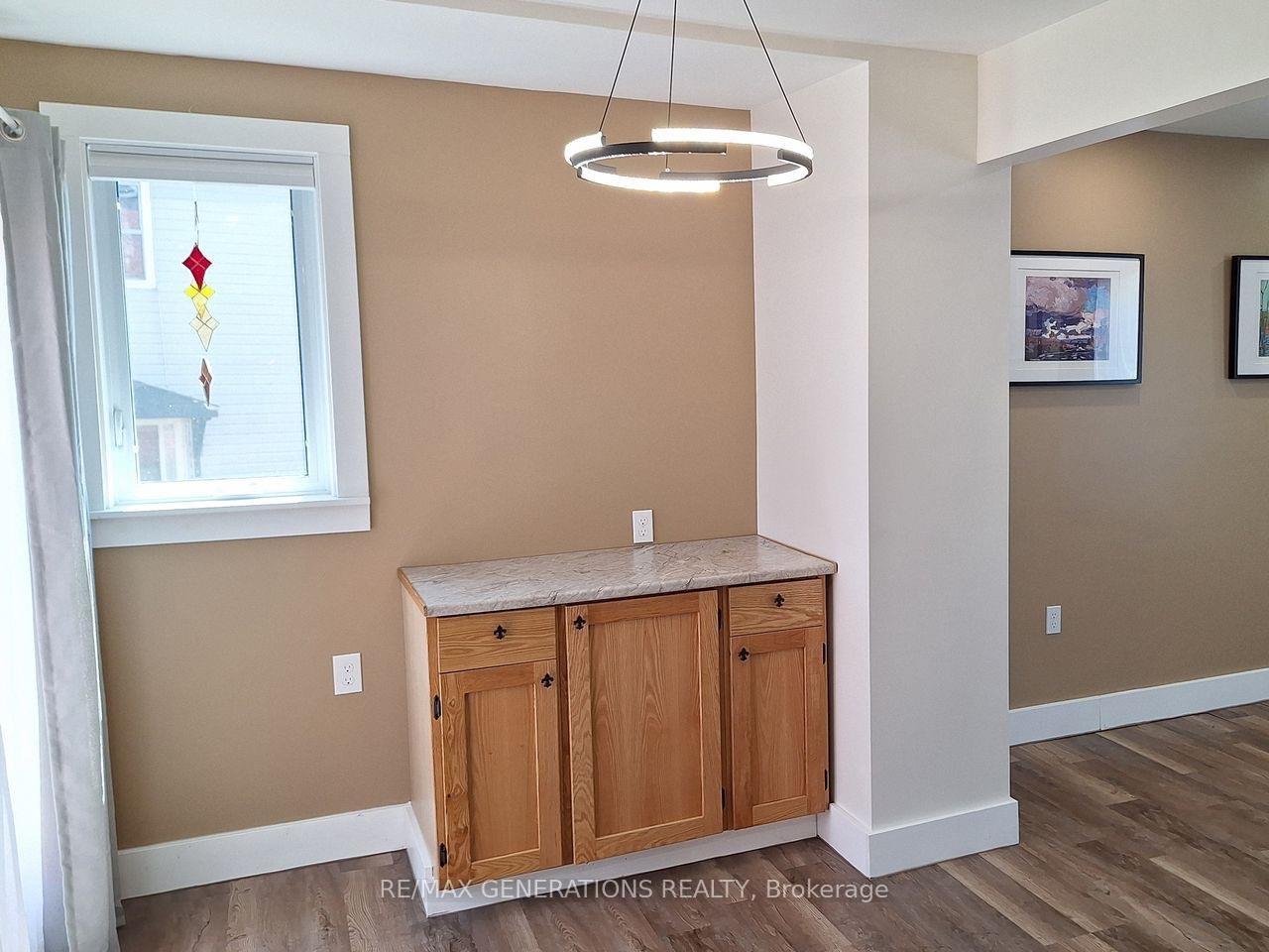 Photo 5 of 15 Ross Avenue, Marathon, TB-74 — HOMEH