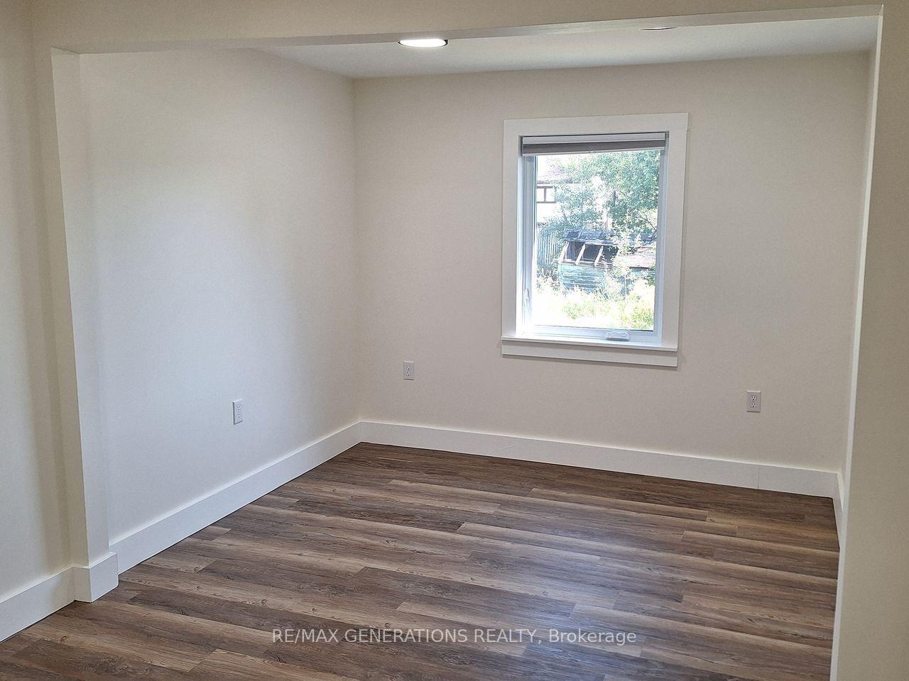 Photo 13 of 15 Ross Avenue, Marathon, TB-74 — HOMEH