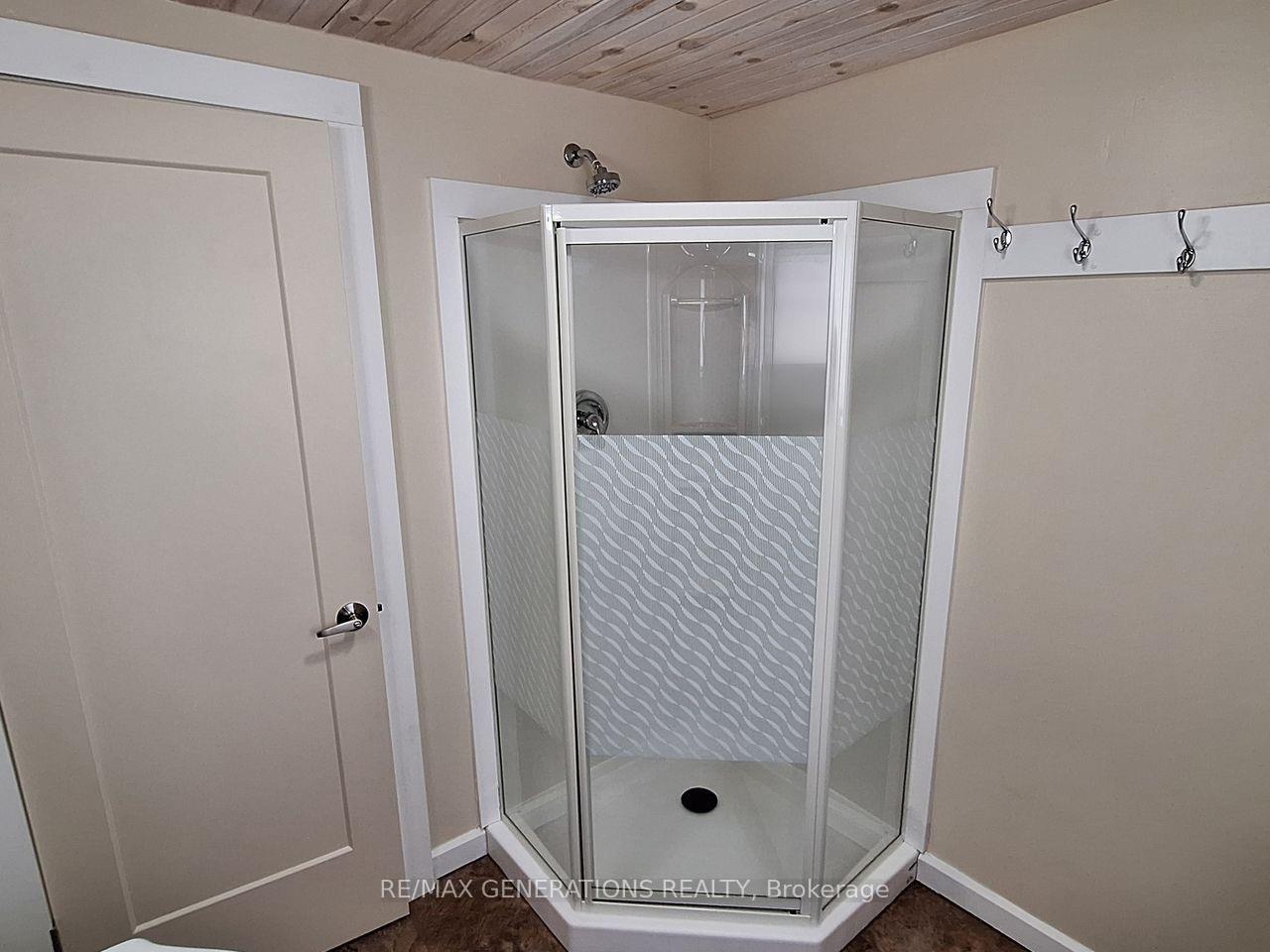 Photo 18 of 15 Ross Avenue, Marathon, TB-74 — HOMEH