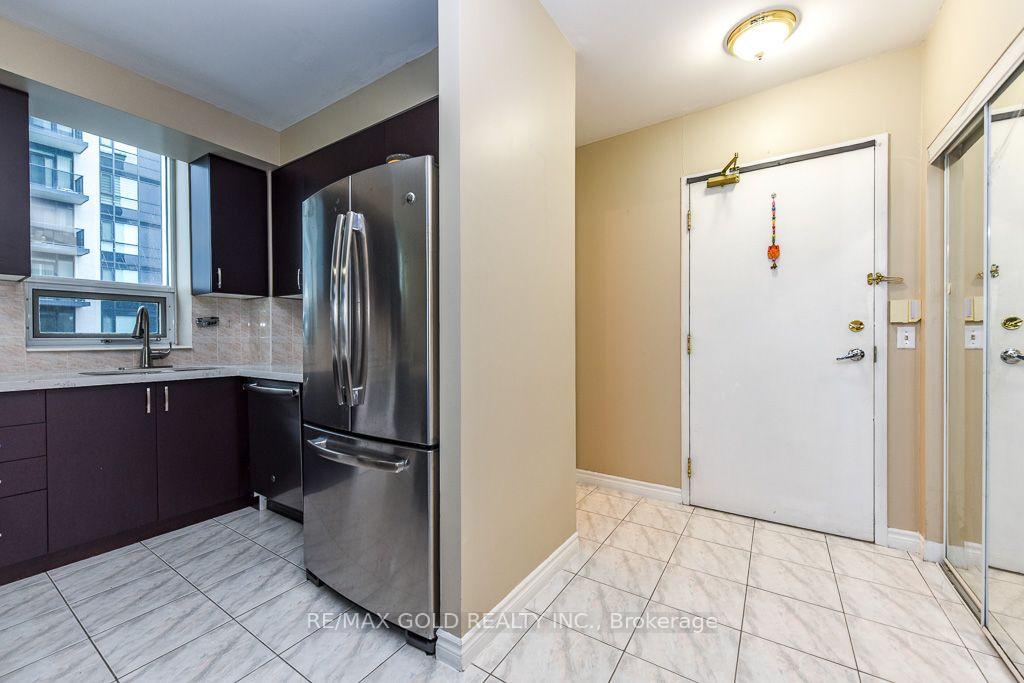 Photo 7 of Unit 1003, 200 Burnhamthorpe Road, Mississauga, City Centre — HOMEH