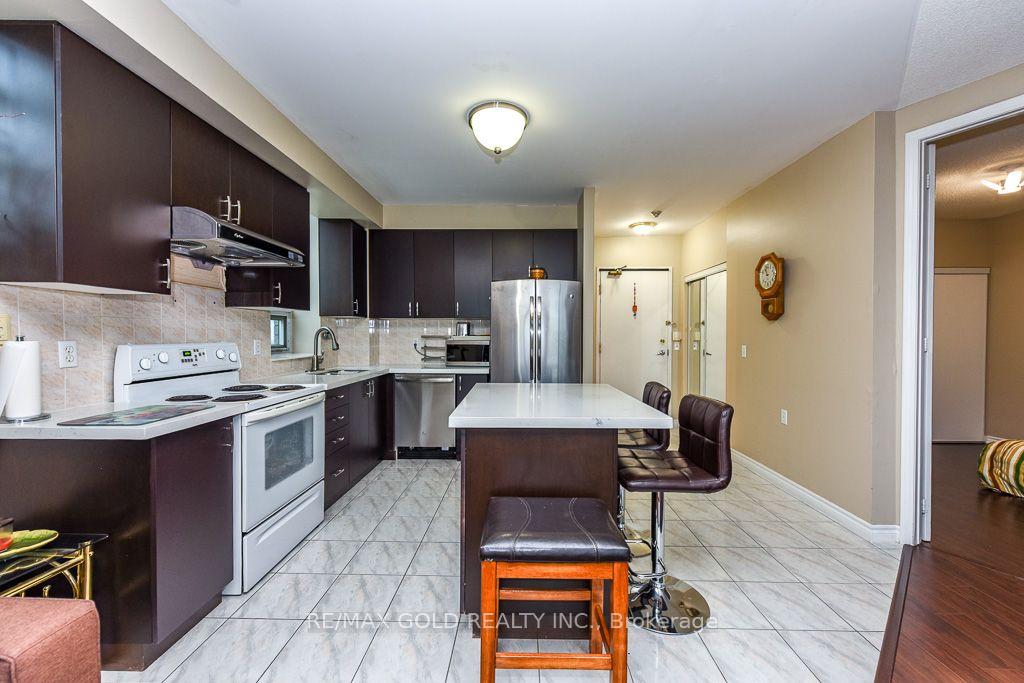 Photo 8 of Unit 1003, 200 Burnhamthorpe Road, Mississauga, City Centre — HOMEH
