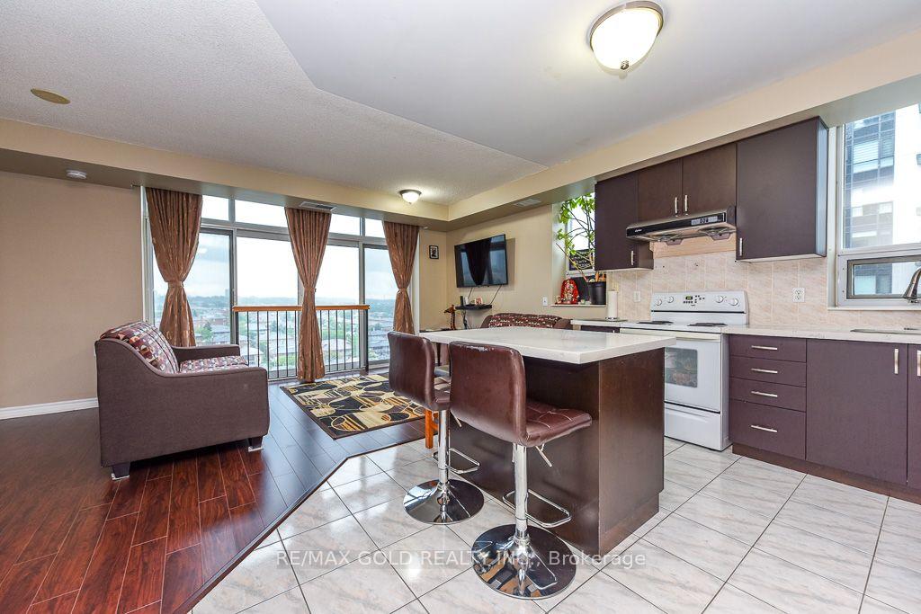 Photo 9 of Unit 1003, 200 Burnhamthorpe Road, Mississauga, City Centre — HOMEH