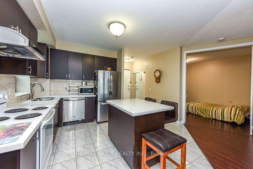 Photo 15 of Unit 1003, 200 Burnhamthorpe Road, Mississauga, City Centre — HOMEH