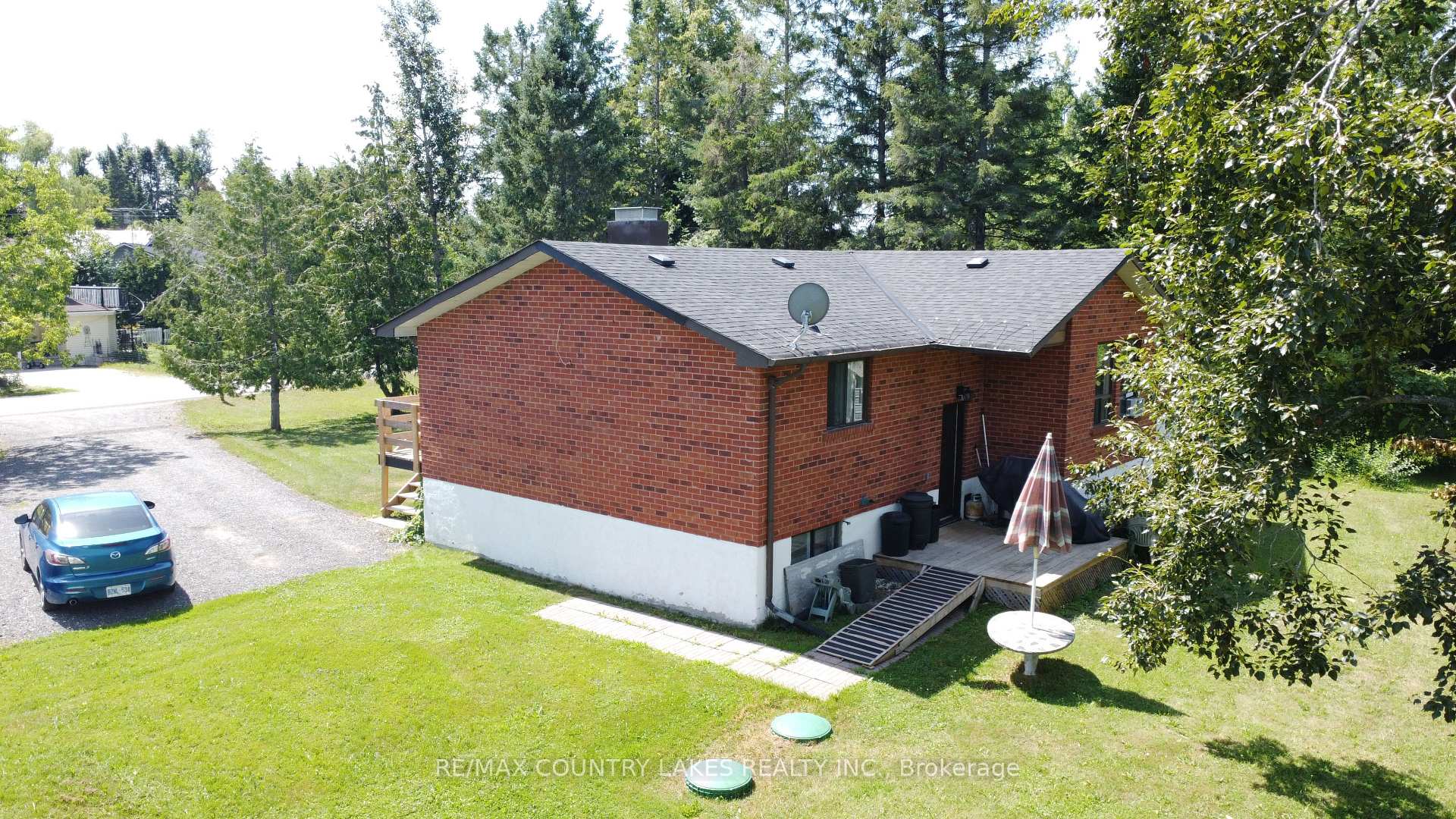 Photo 10 of 4 Macpherson Crescent, Kawartha Lakes, Carden — HOMEH