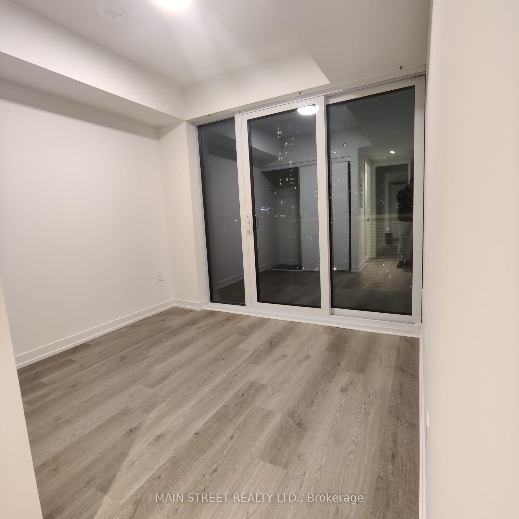 Photo 7 of Unit 3701, 55 Cooper Street, Toronto, Waterfront Communities — HOMEH