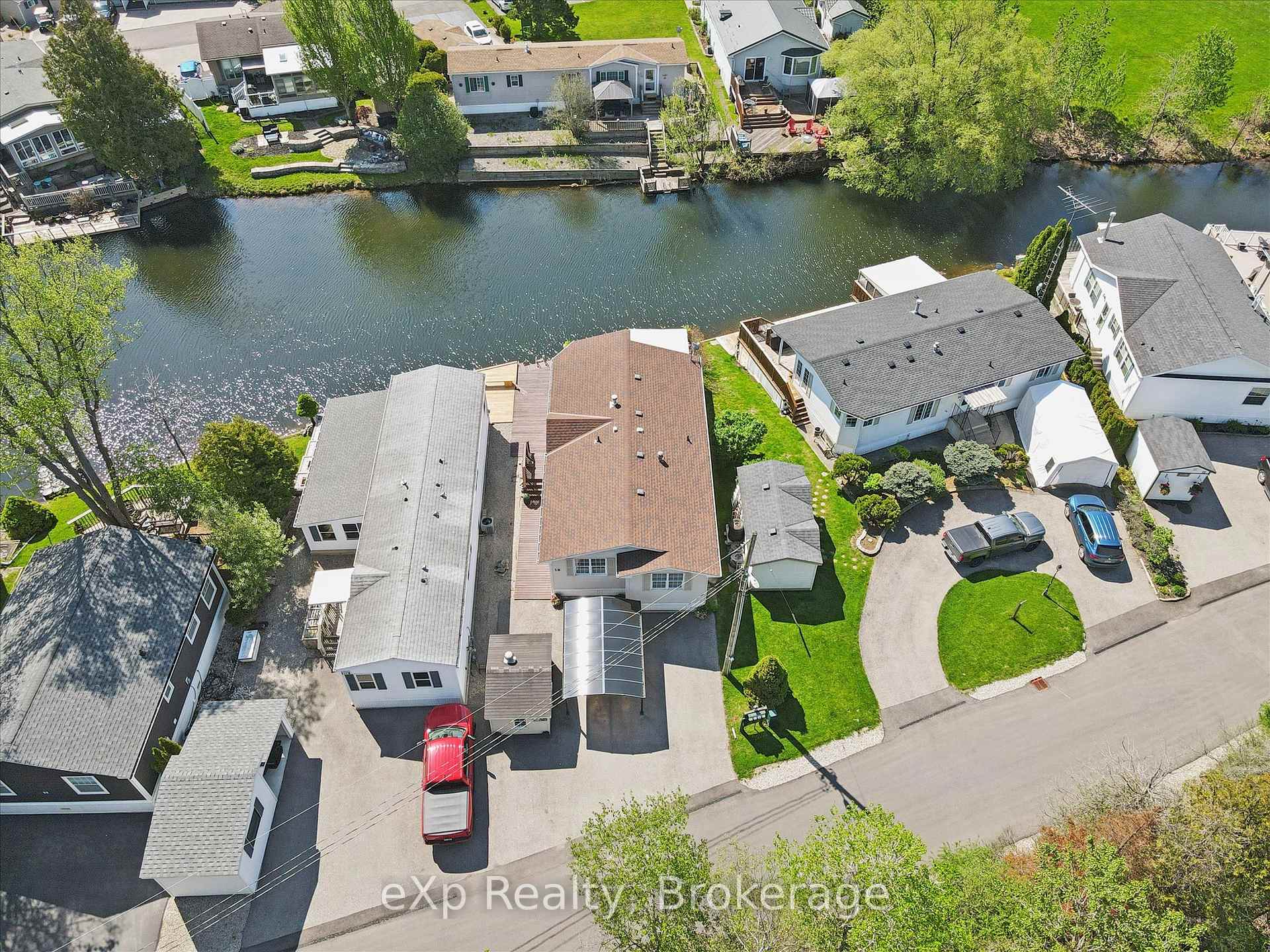 Photo 1 of 18 Jasper Heights Private, Puslinch, Rural Puslinch East — HOMEH