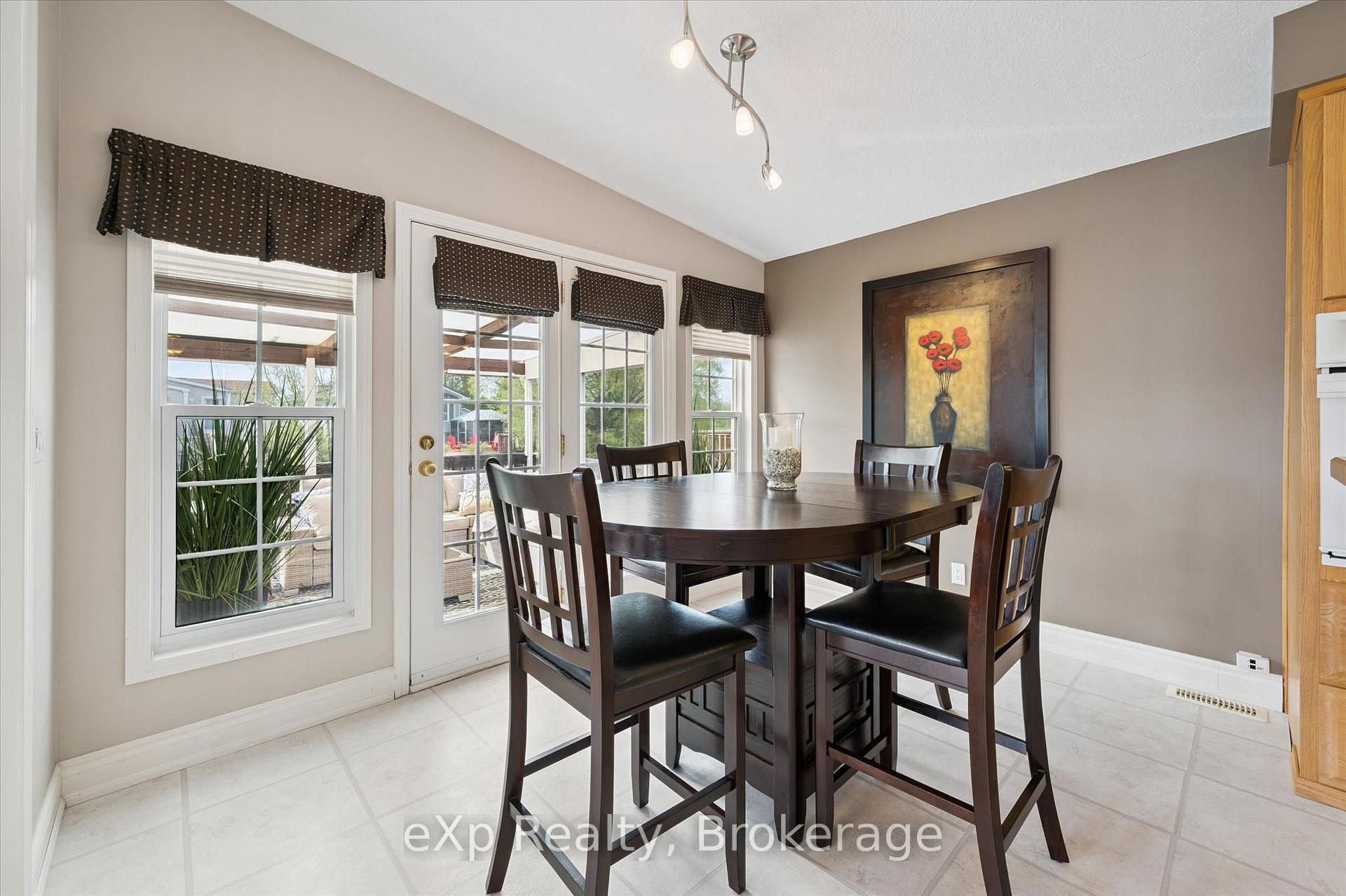 Photo 15 of 18 Jasper Heights Private, Puslinch, Rural Puslinch East — HOMEH