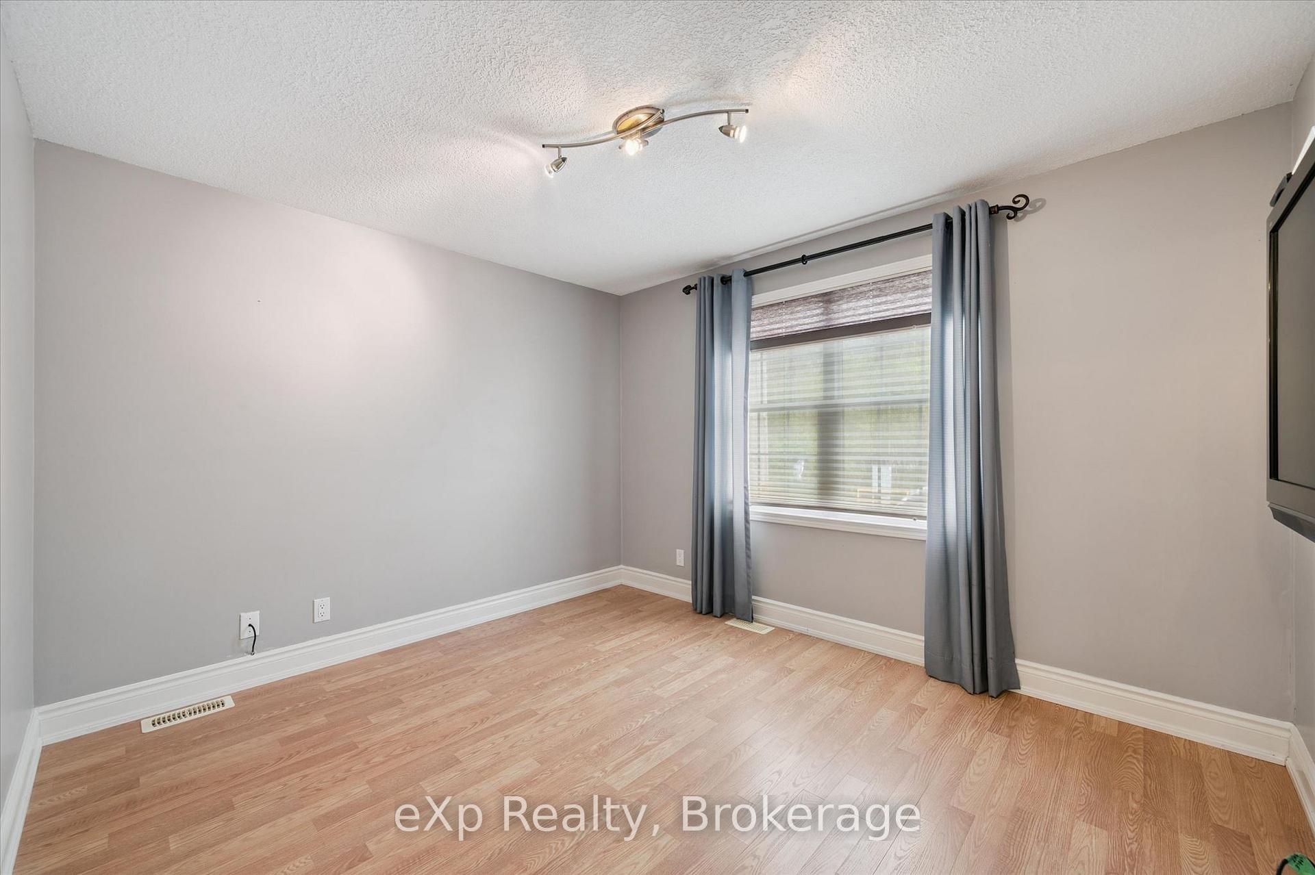 Photo 17 of 18 Jasper Heights Private, Puslinch, Rural Puslinch East — HOMEH