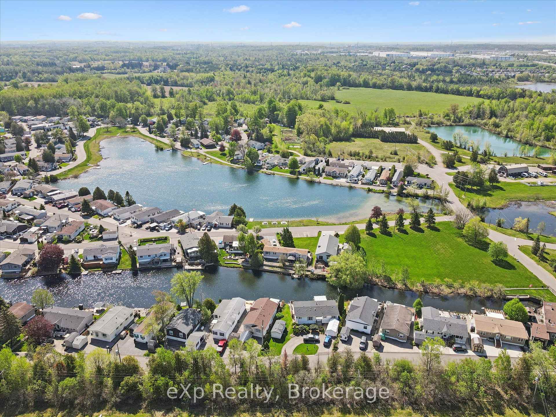 Photo 40 of 18 Jasper Heights Private, Puslinch, Rural Puslinch East — HOMEH