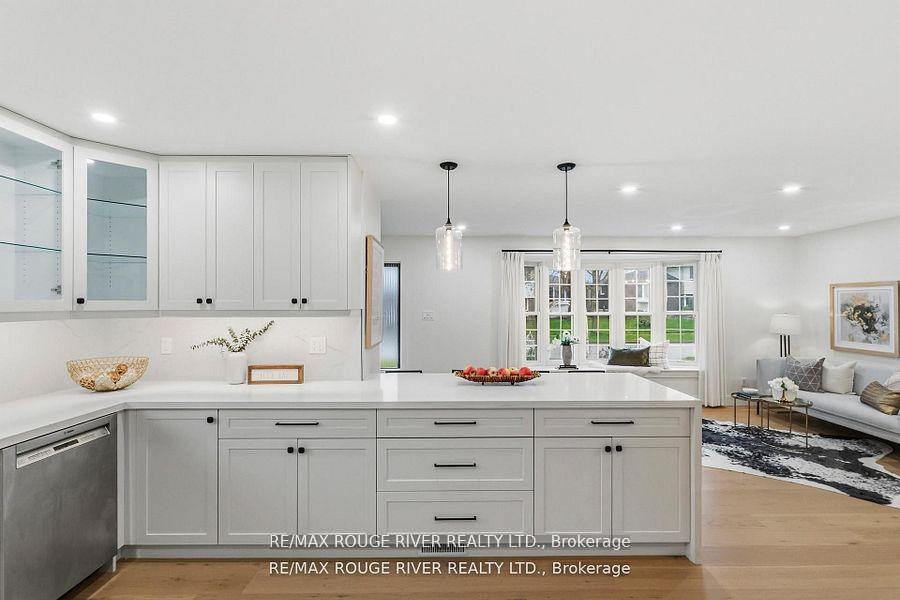 Photo 9 of 27 Archer Drive, Ajax, South East — HOMEH