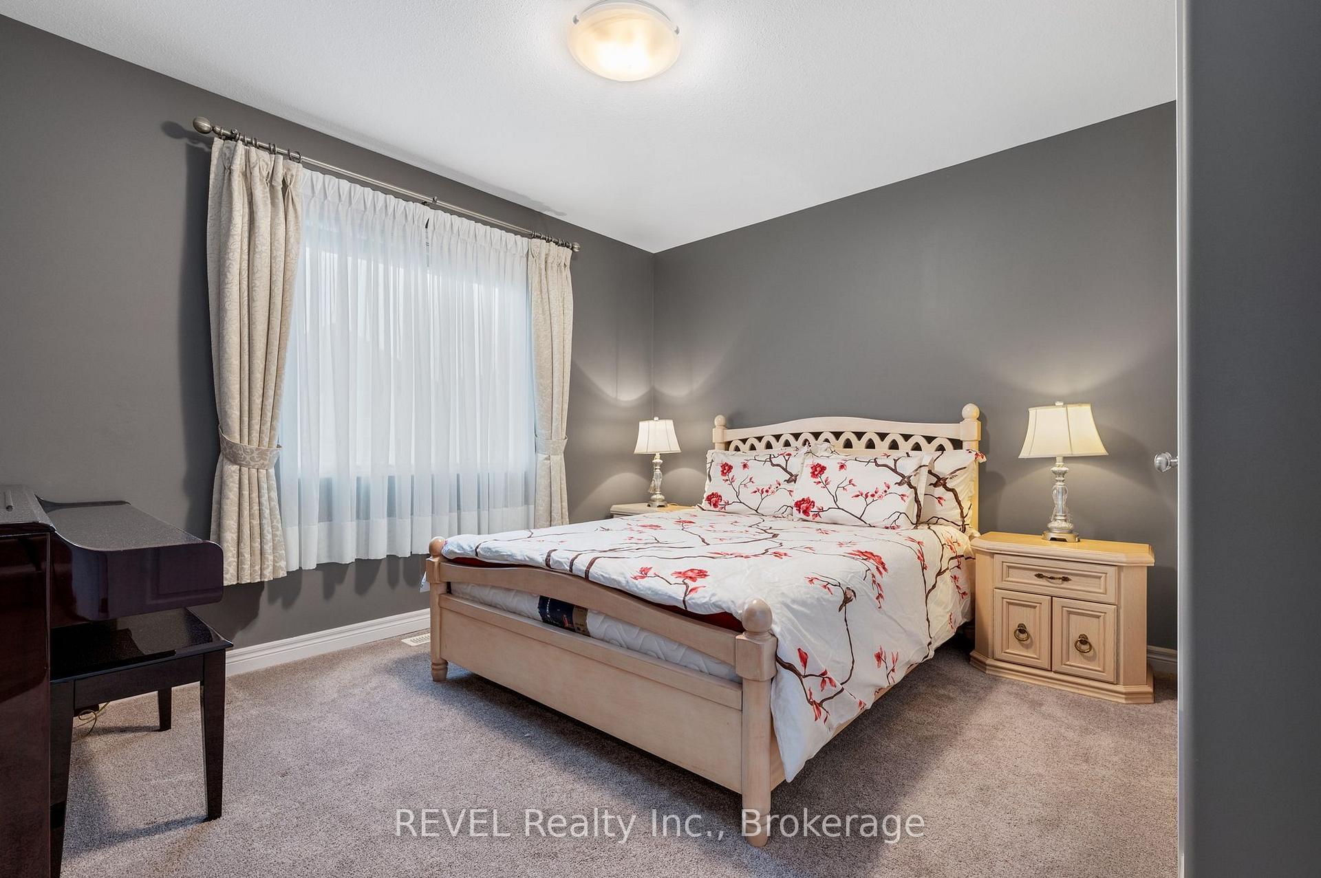 Photo 11 of 7833 Oldfield Road, Niagara Falls, Oldfield — HOMEH