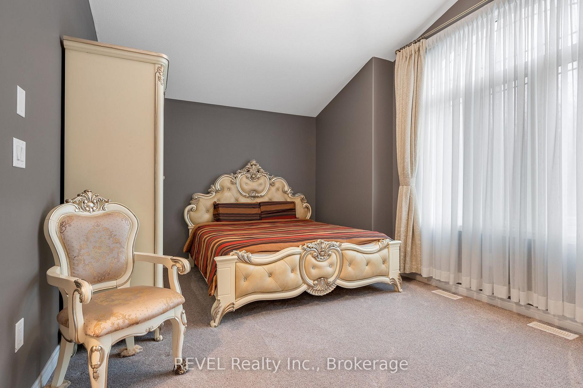 Photo 17 of 7833 Oldfield Road, Niagara Falls, Oldfield — HOMEH