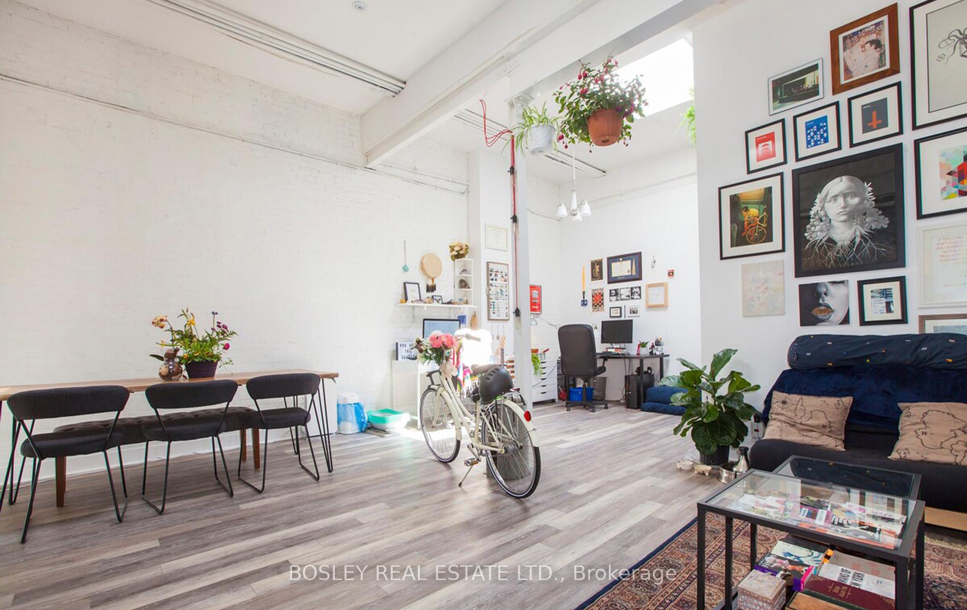 Photo 5 of Unit 202, 137 Roncesvalles Avenue, Toronto, Roncesvalles — HOMEH