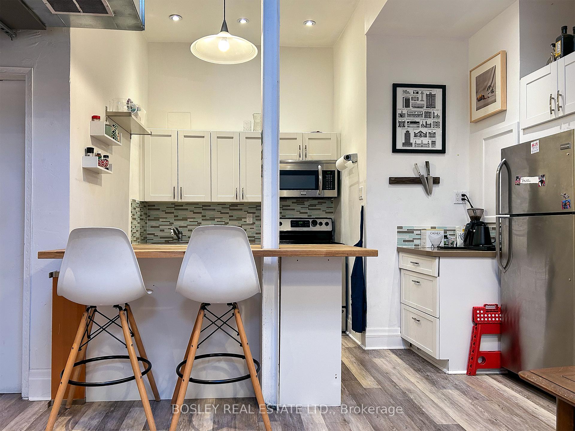 Photo 8 of Unit 202, 137 Roncesvalles Avenue, Toronto, Roncesvalles — HOMEH