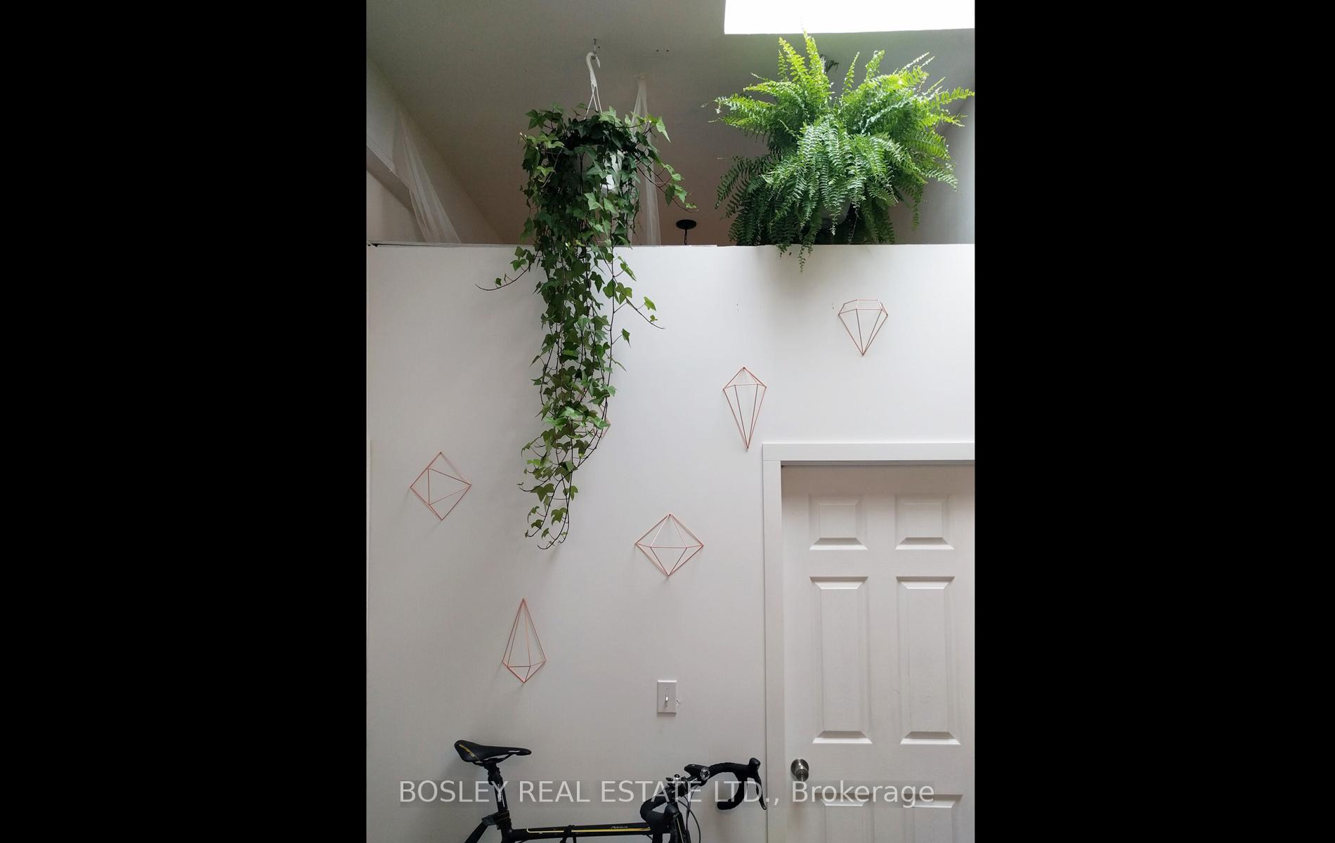 Photo 17 of Unit 202, 137 Roncesvalles Avenue, Toronto, Roncesvalles — HOMEH
