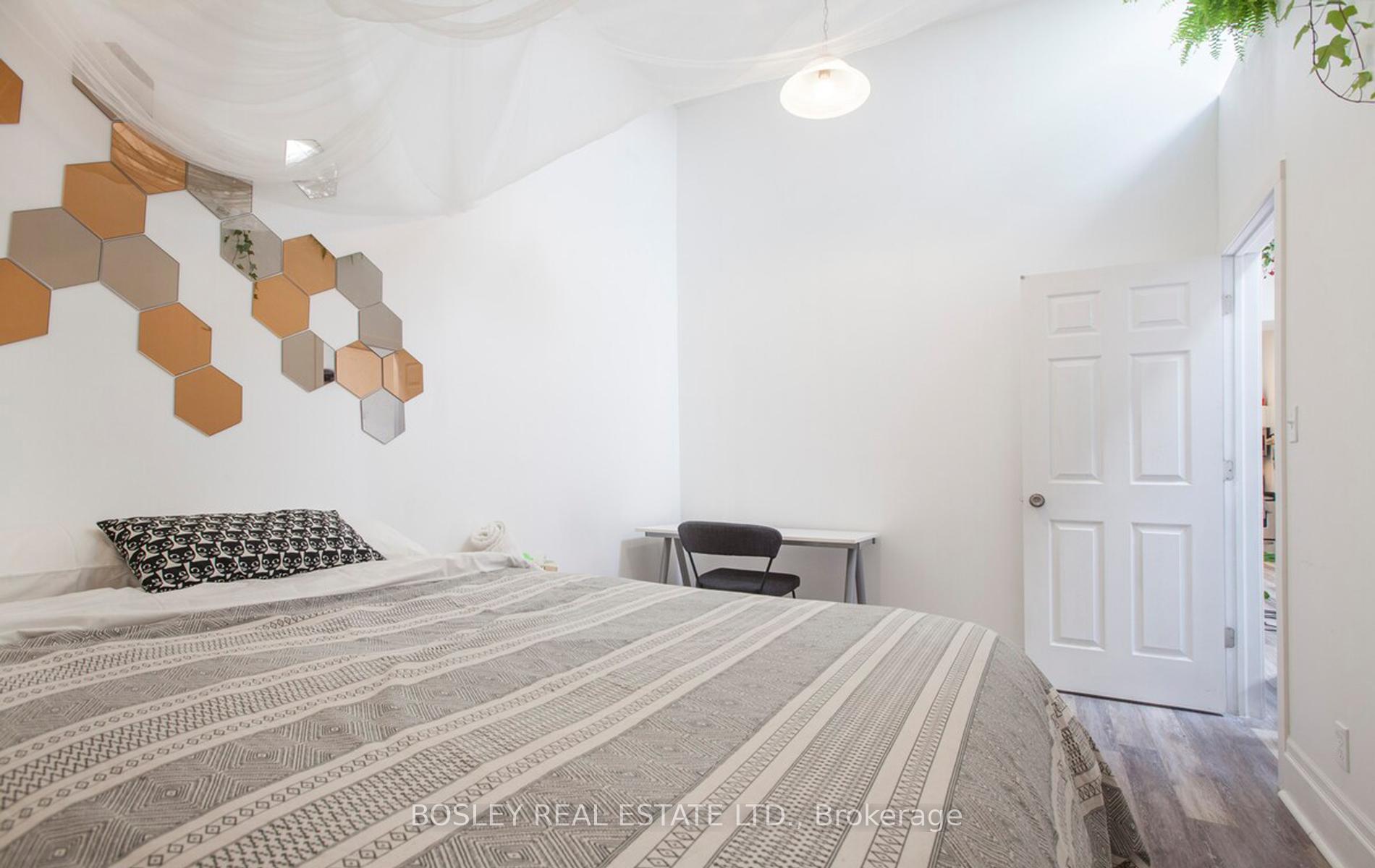 Photo 19 of Unit 202, 137 Roncesvalles Avenue, Toronto, Roncesvalles — HOMEH