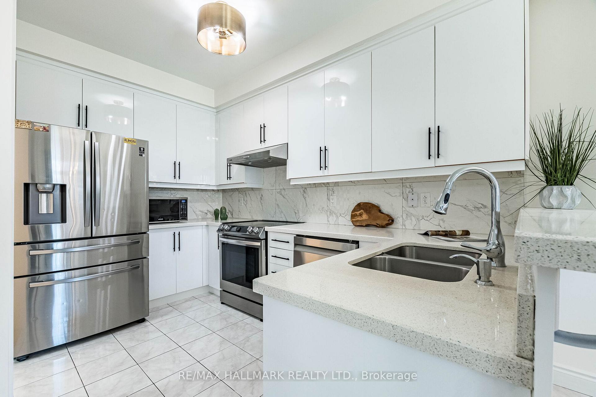 Photo 15 of 4 Callalily Road, Brampton, Northwest Sandalwood Parkway — HOMEH