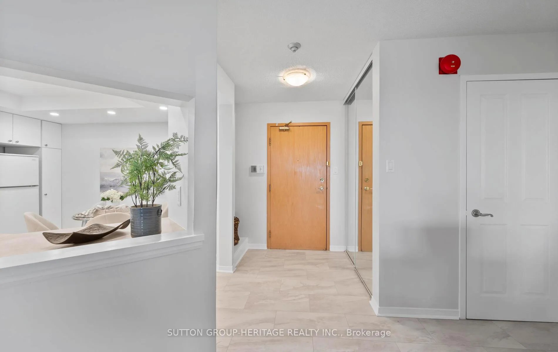Photo 6 of Unit 405, 70 Cumberland Lane, Ajax, South West — HOMEH