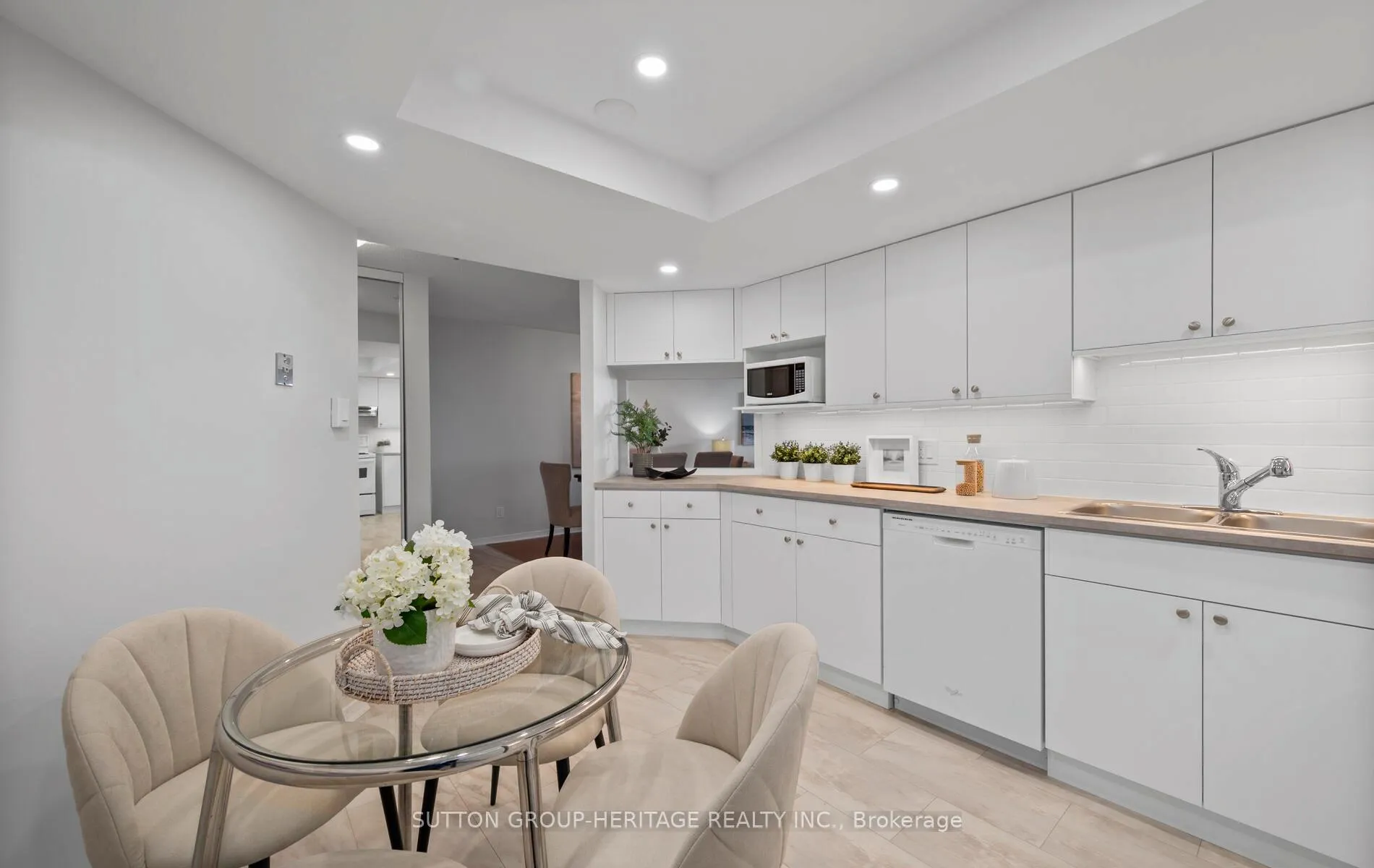 Photo 9 of Unit 405, 70 Cumberland Lane, Ajax, South West — HOMEH