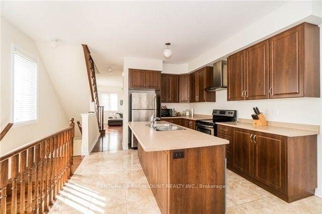 Photo 5 of 1301 Granrock Crescent, Mississauga, East Credit — HOMEH